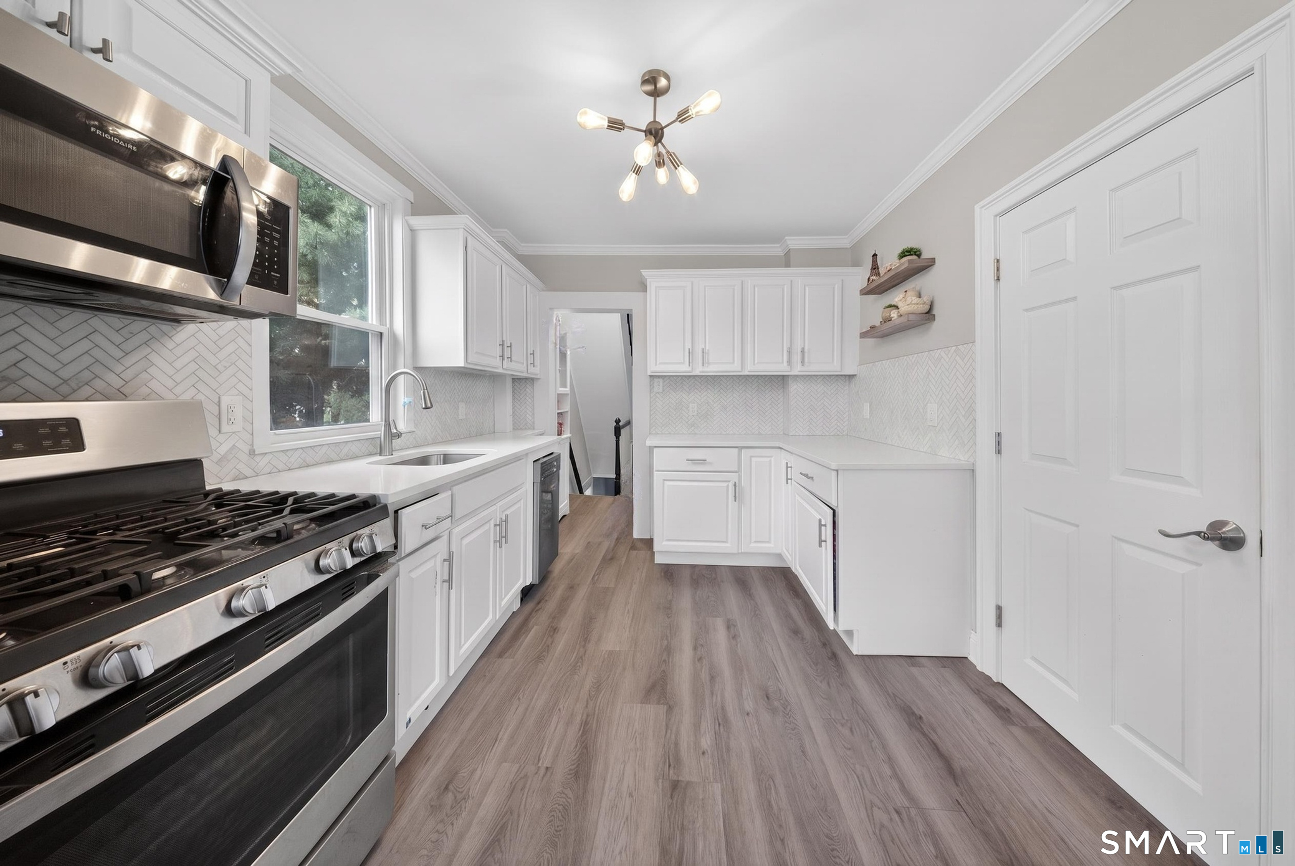 241 Old Stratfield Road Property Photo 2