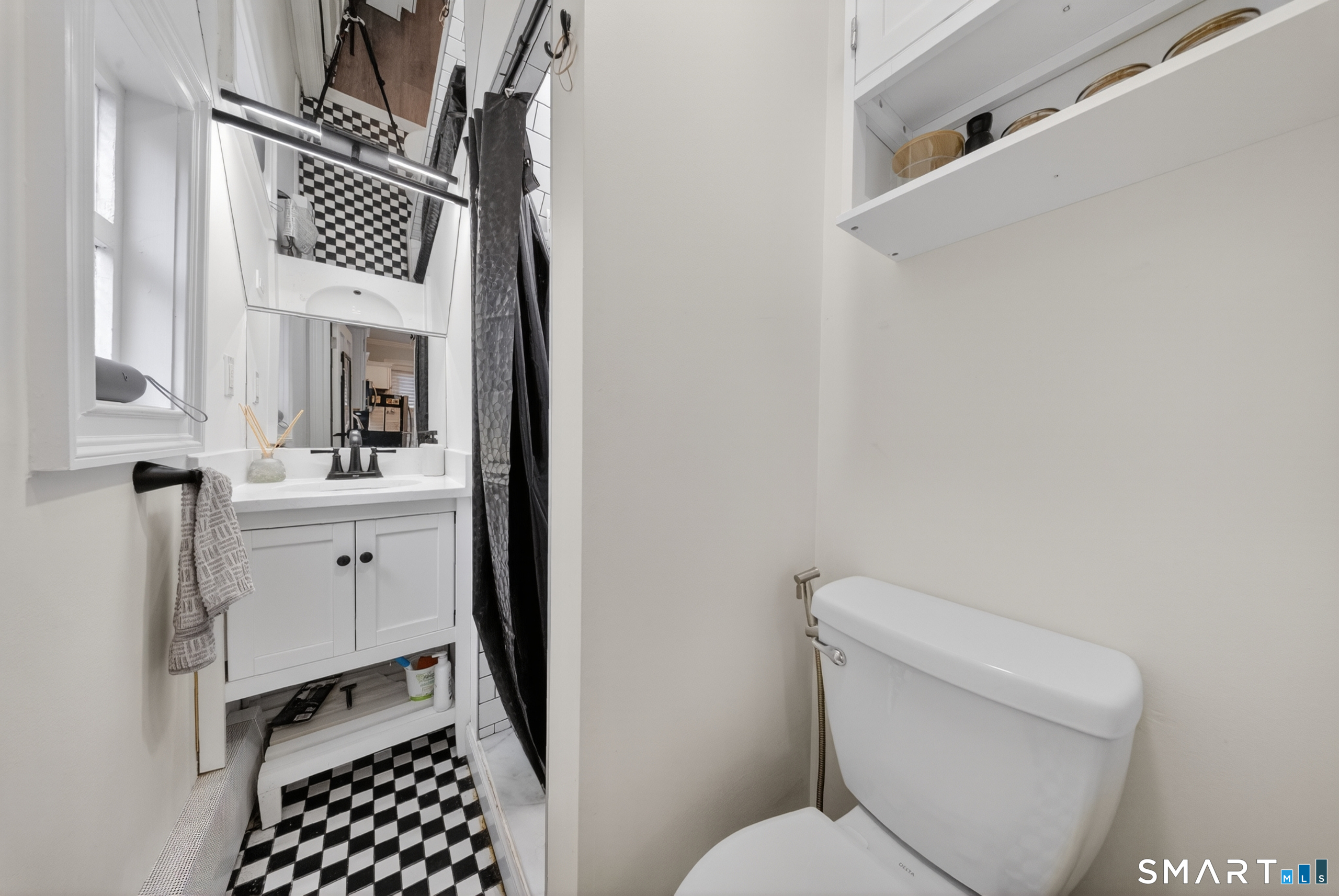 241 Old Stratfield Road Property Photo 27