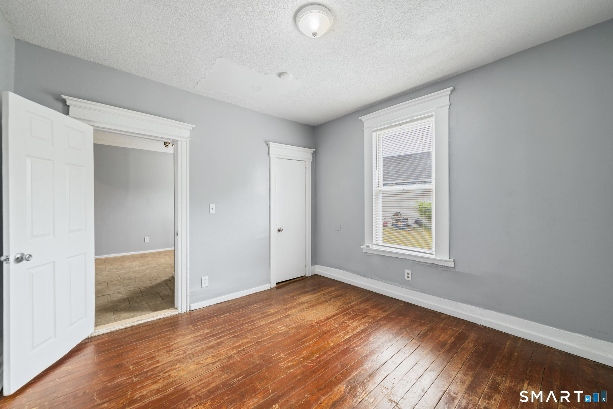 705 Dixwell 1r Avenue Property Photo 14