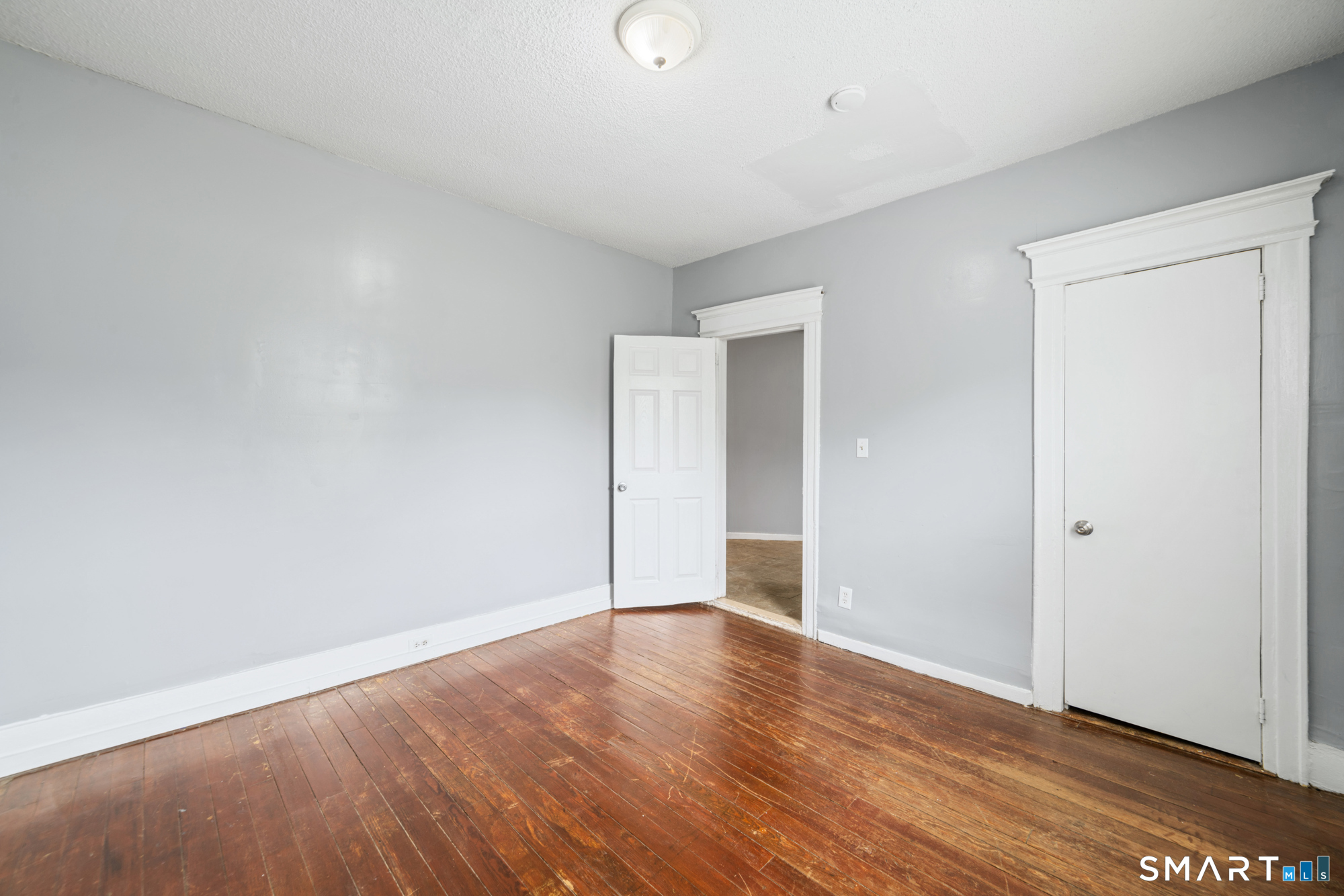 705 Dixwell 1r Avenue Property Photo 15