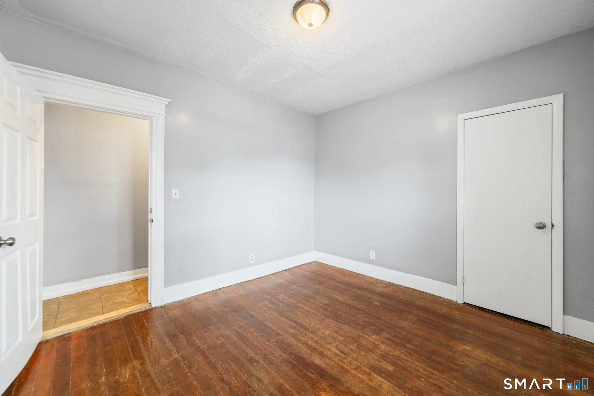 705 Dixwell 1r Avenue Property Photo 17