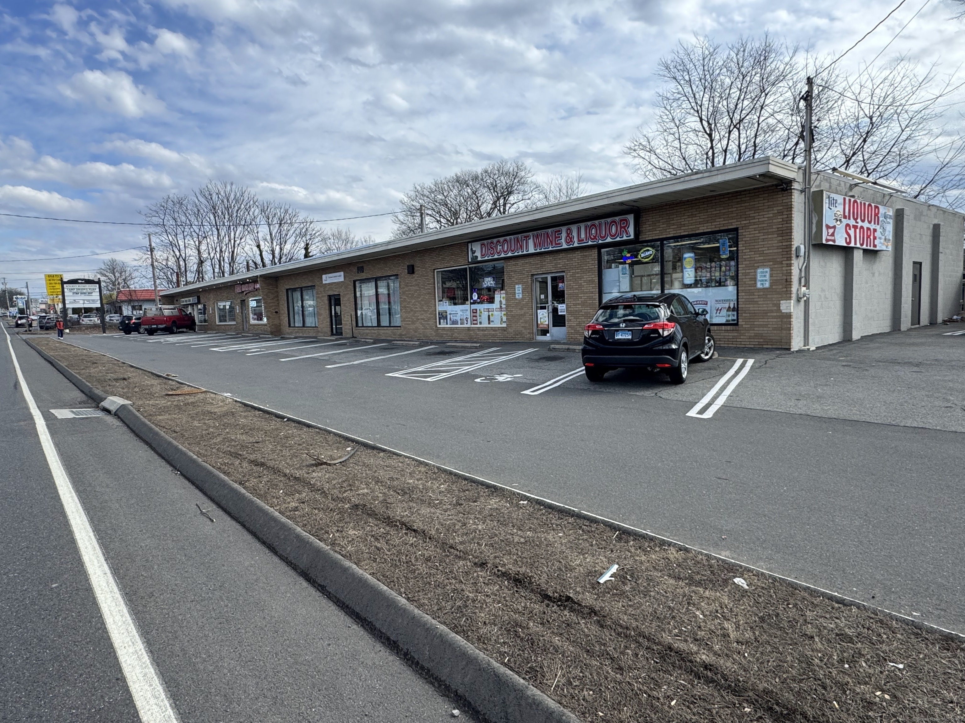 278 Boston Post Road Property Photo 1