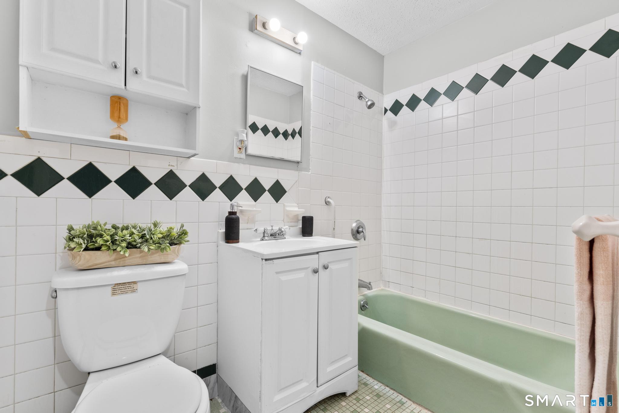 755 Wethersfield C13 Avenue Property Photo 19
