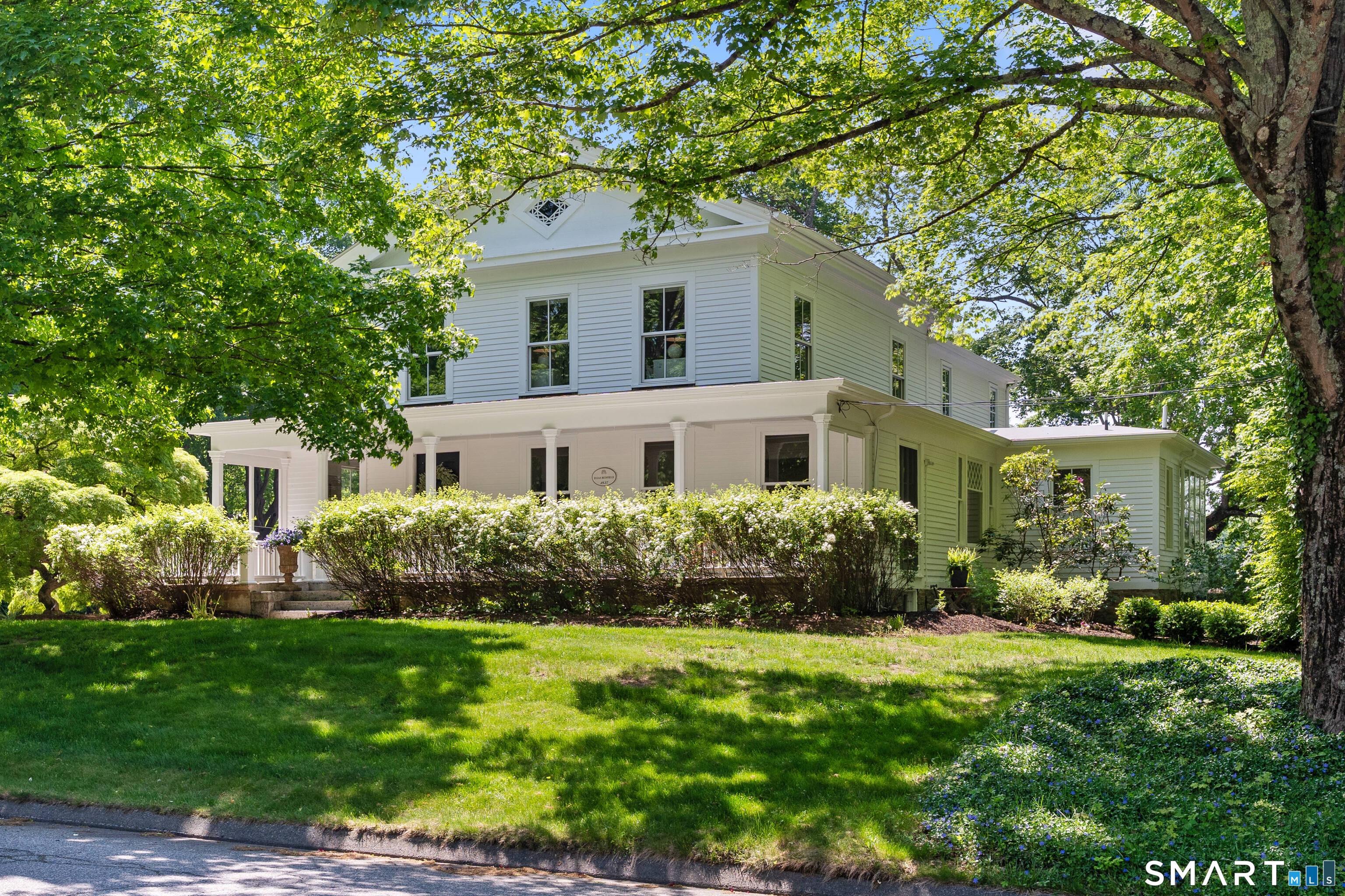 46 West Avenue Property Photo 1