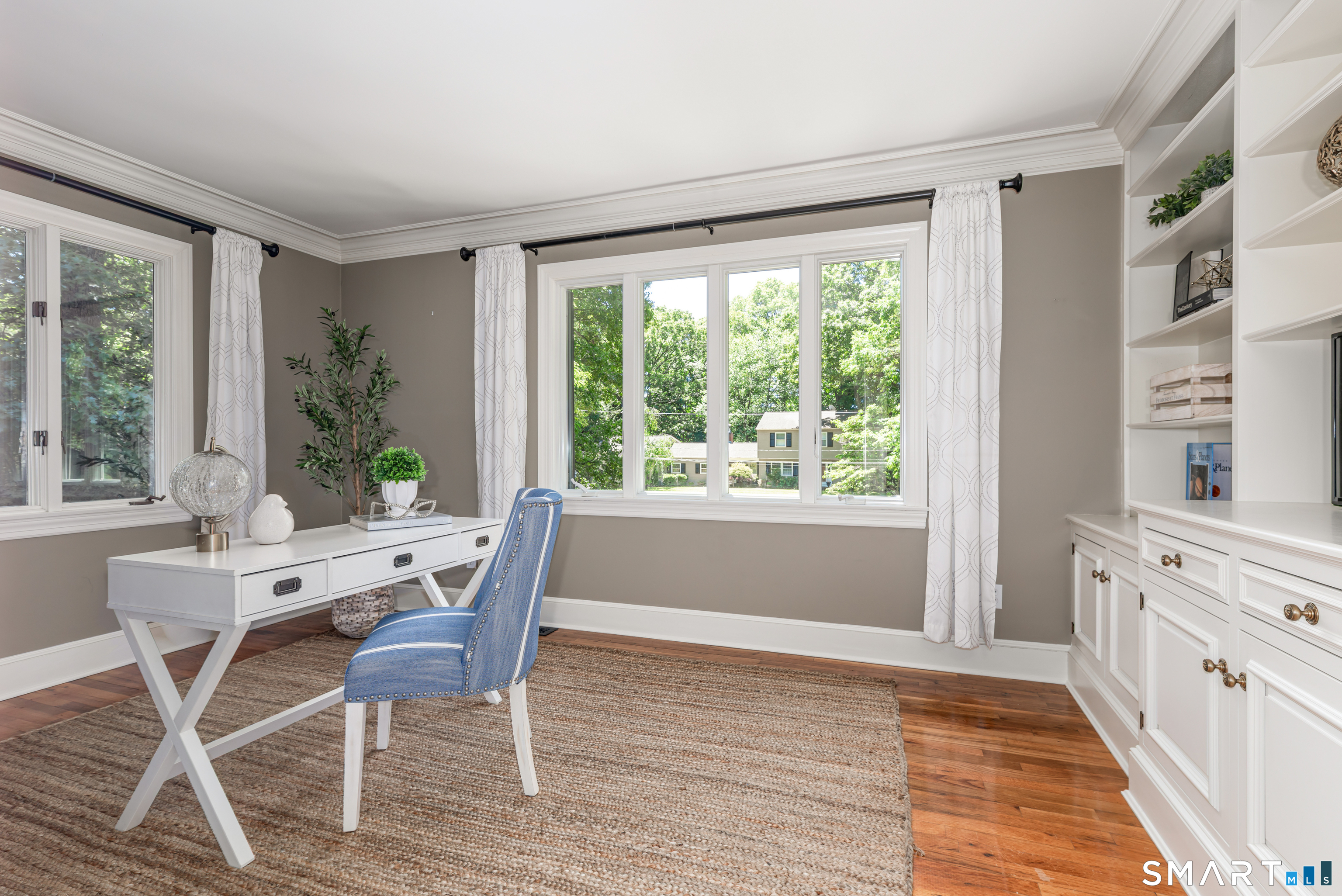400 Beacon Hill Drive Property Photo 16