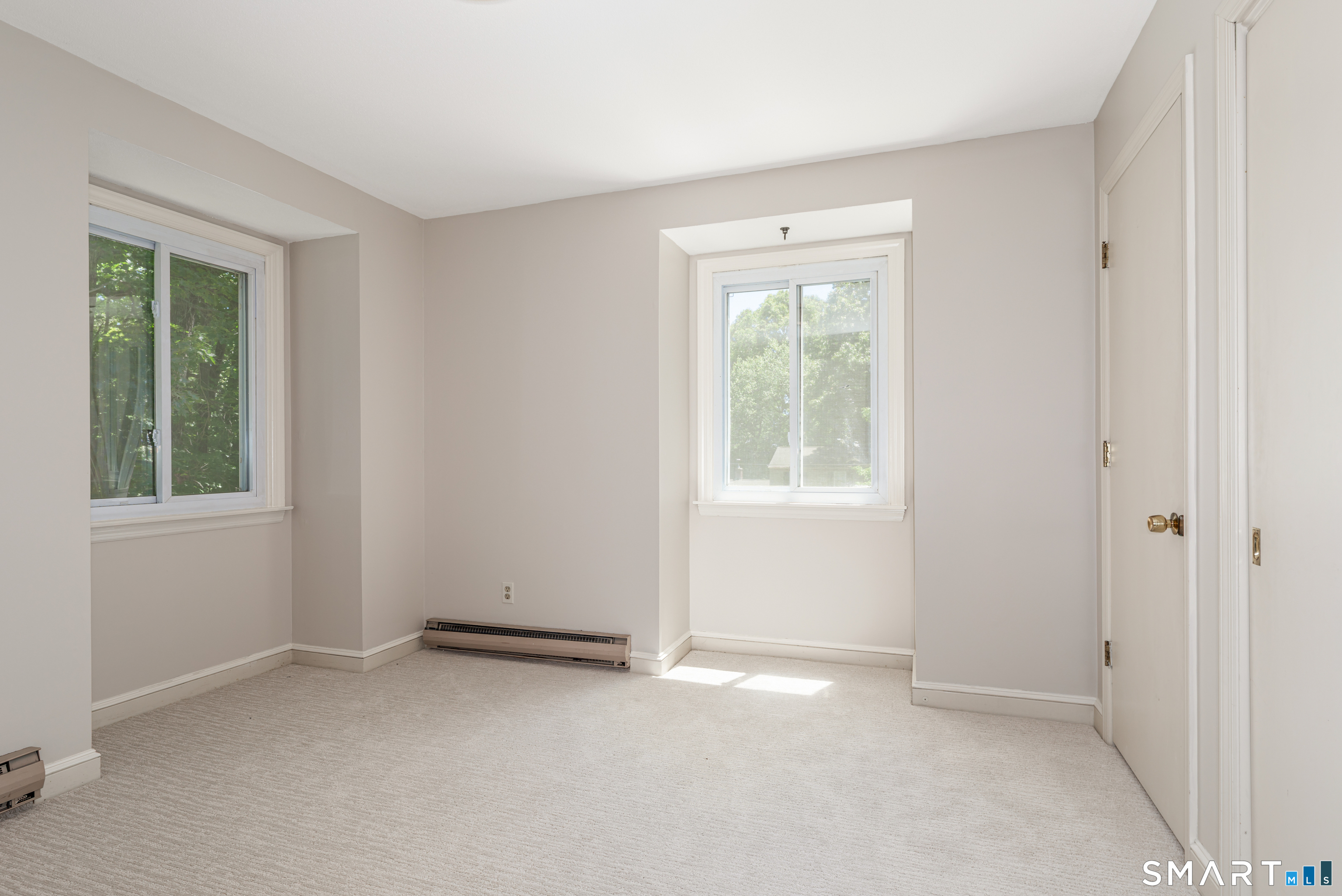 400 Beacon Hill Drive Property Photo 28