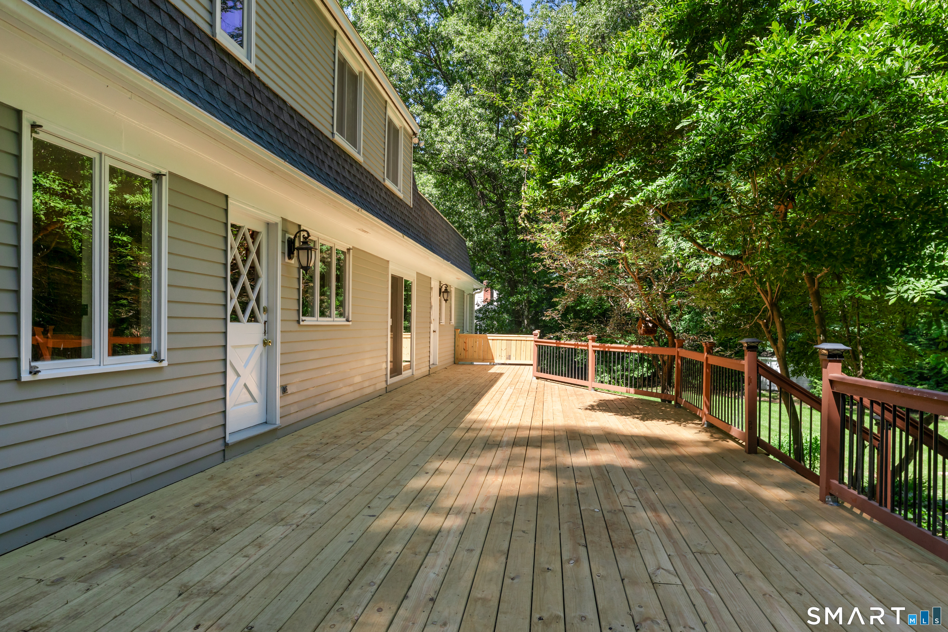 400 Beacon Hill Drive Property Photo 32