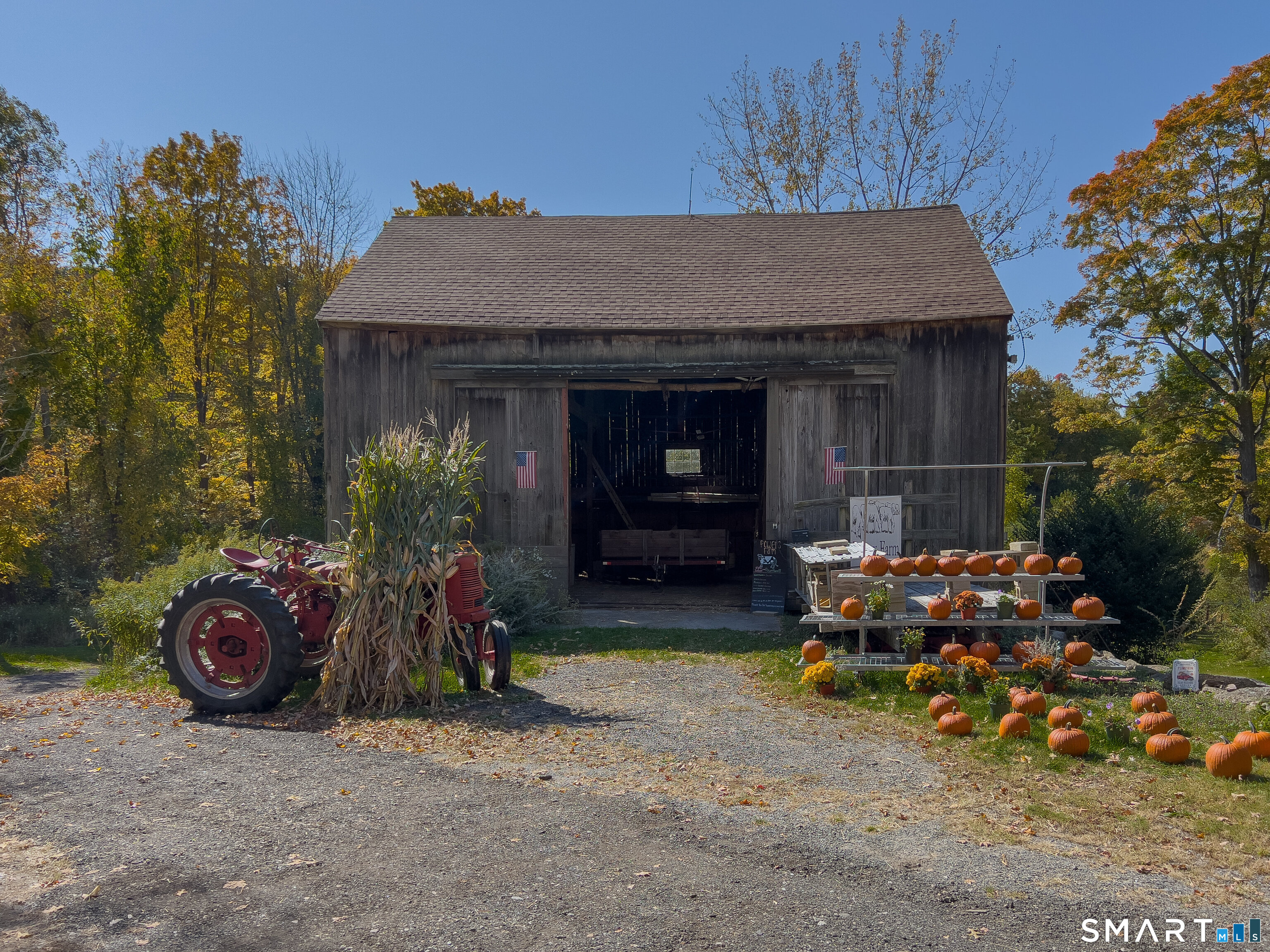 63 Currituck Road Property Photo 4