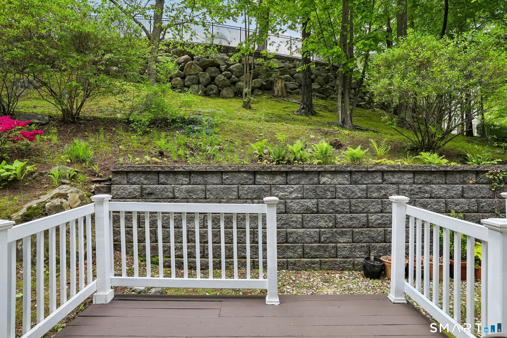 9 Lawson 9 Lane Property Photo 4