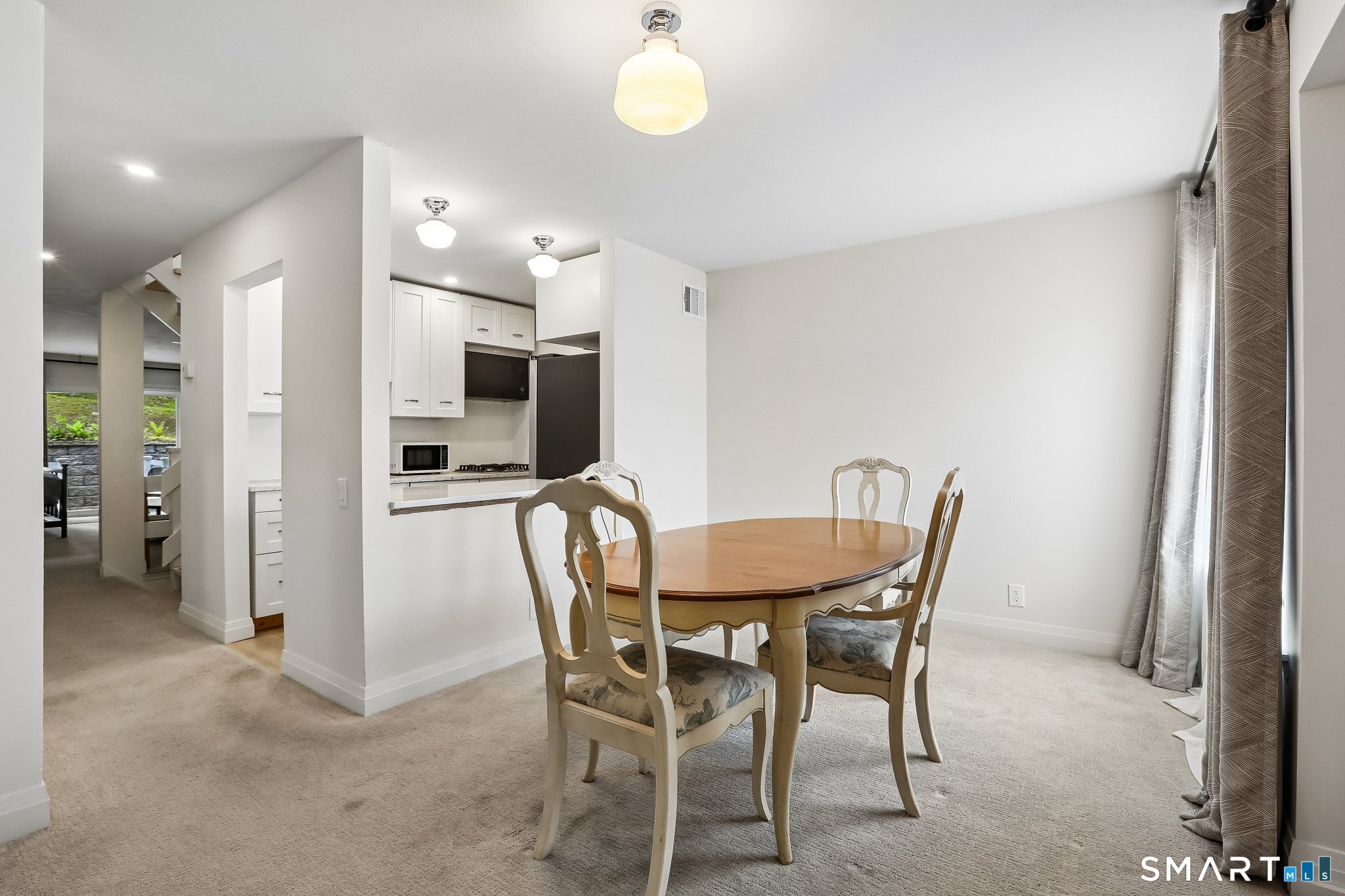9 Lawson 9 Lane Property Photo 6