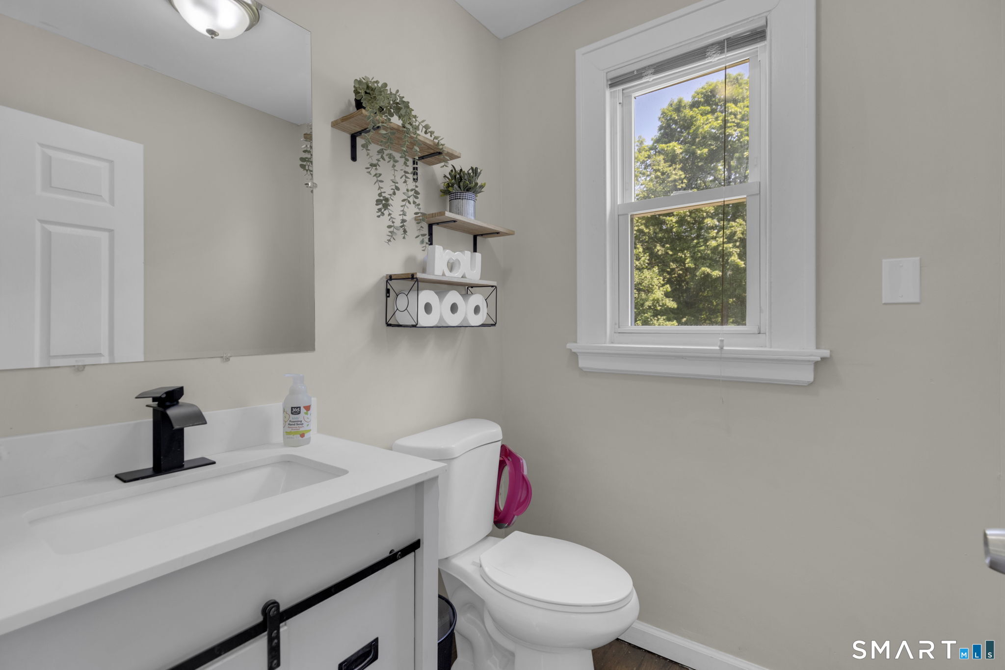 24 Pleasant Avenue Property Photo 15