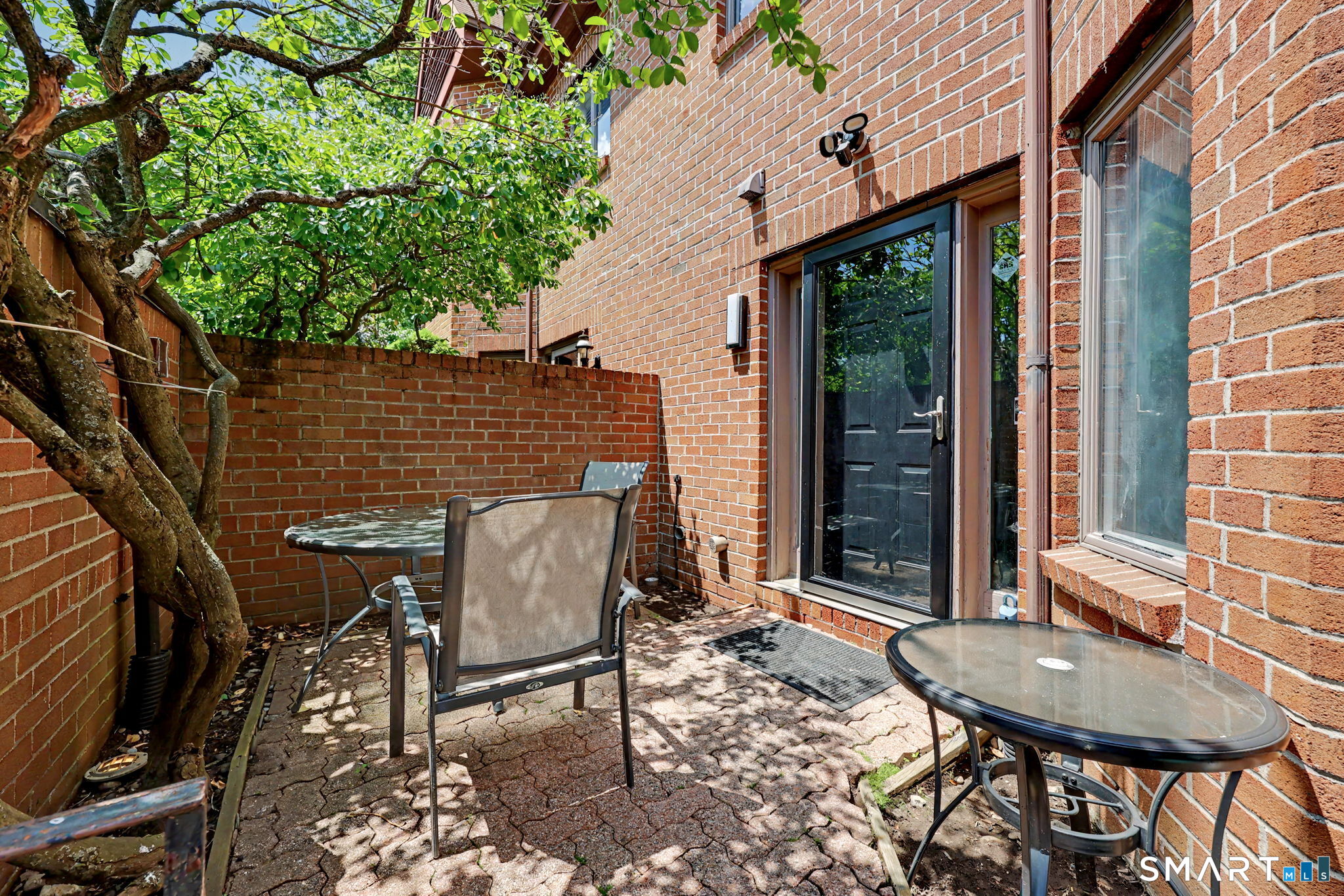 3300 Park 33 Avenue Property Photo 7