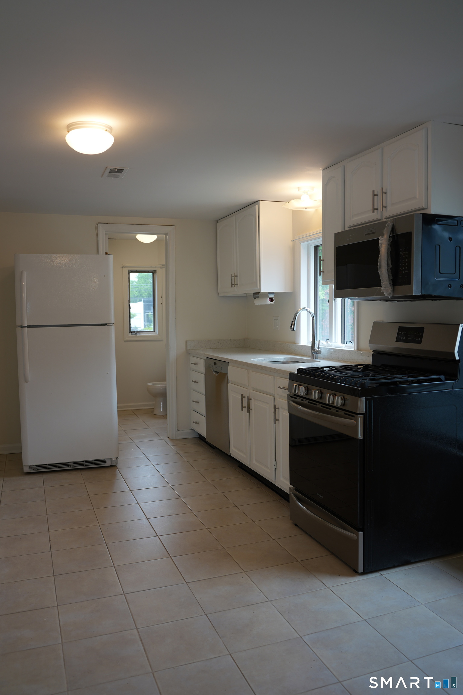 25-27 Jetland 27 Place Property Photo 2