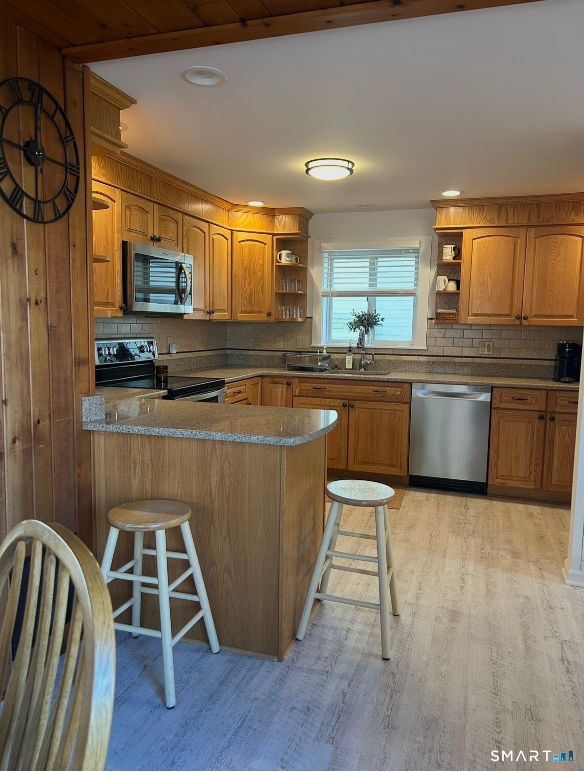 293 Giants Neck Road Property Photo 7