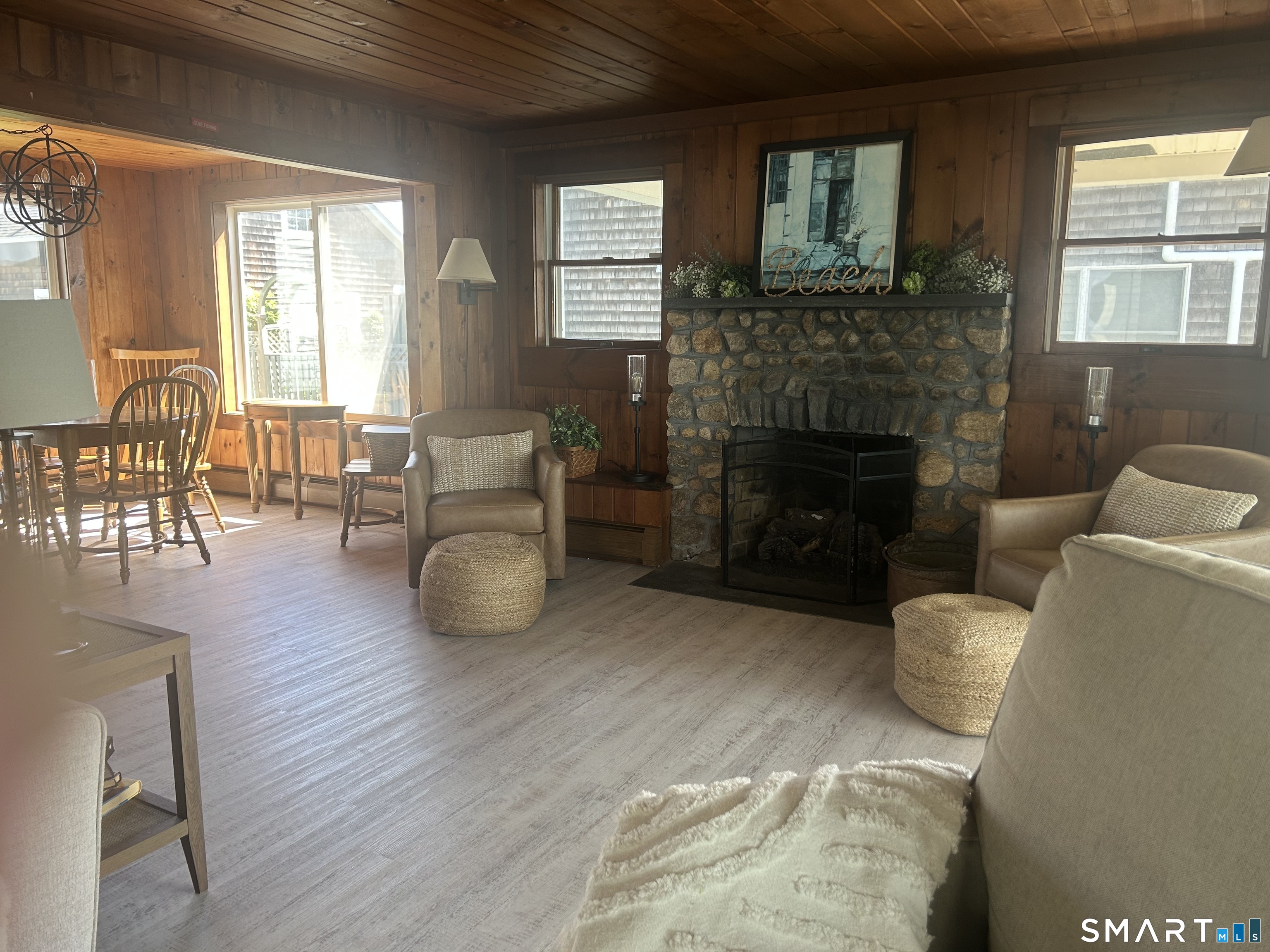 293 Giants Neck Road Property Photo 13
