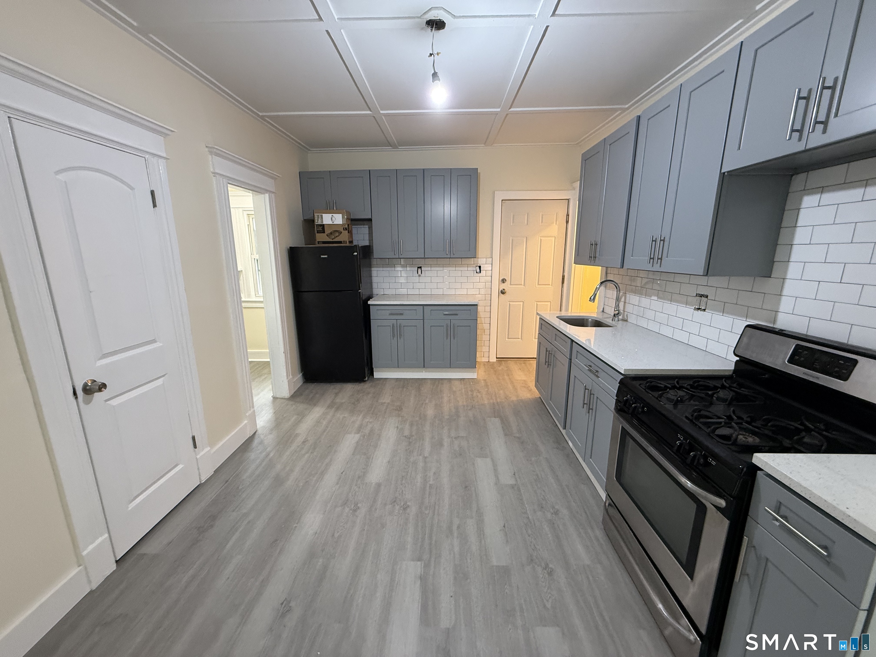 82 Bunker Hill 3 Avenue Property Photo 2