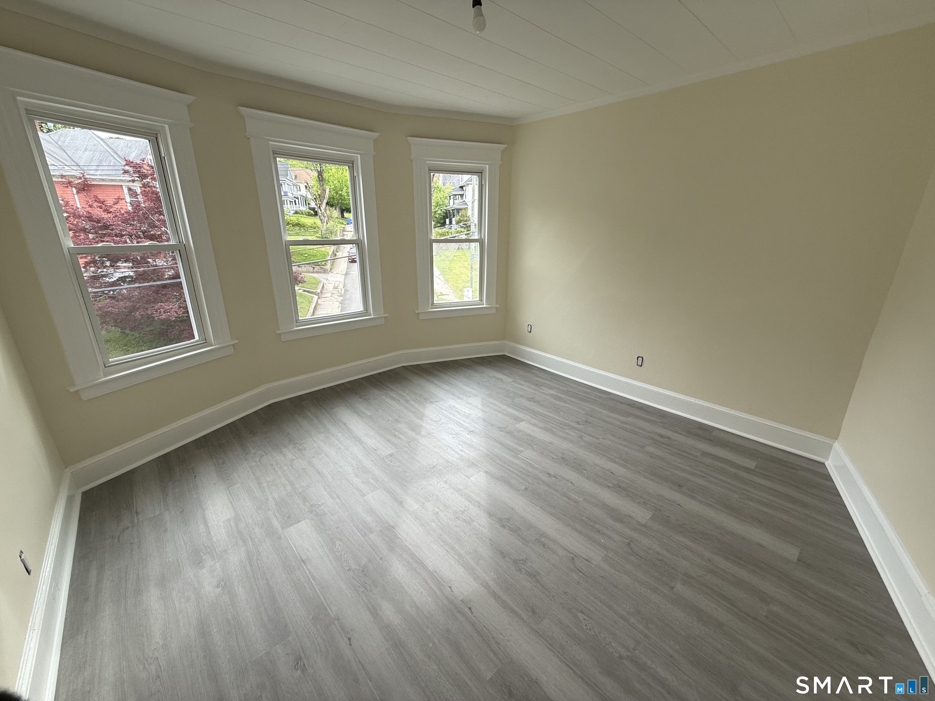 82 Bunker Hill 3 Avenue Property Photo 6
