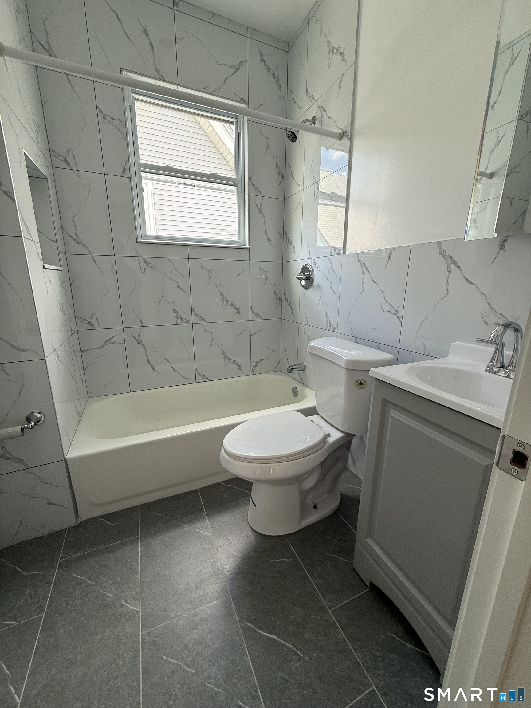 82 Bunker Hill 3 Avenue Property Photo 11