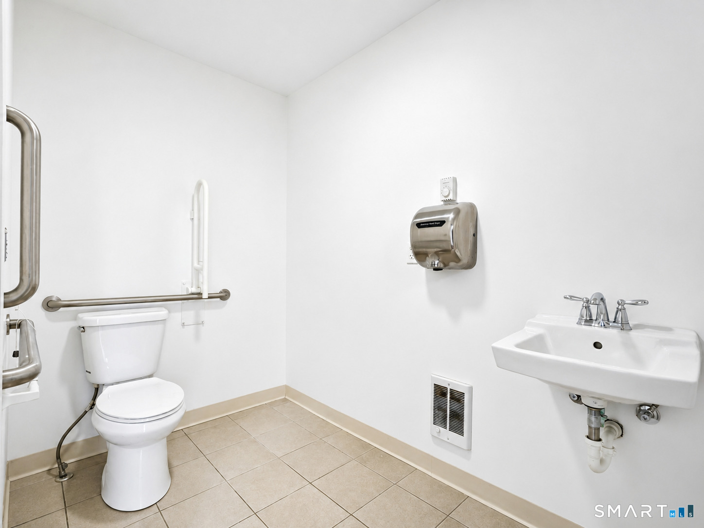 92 Church Street Property Photo 6