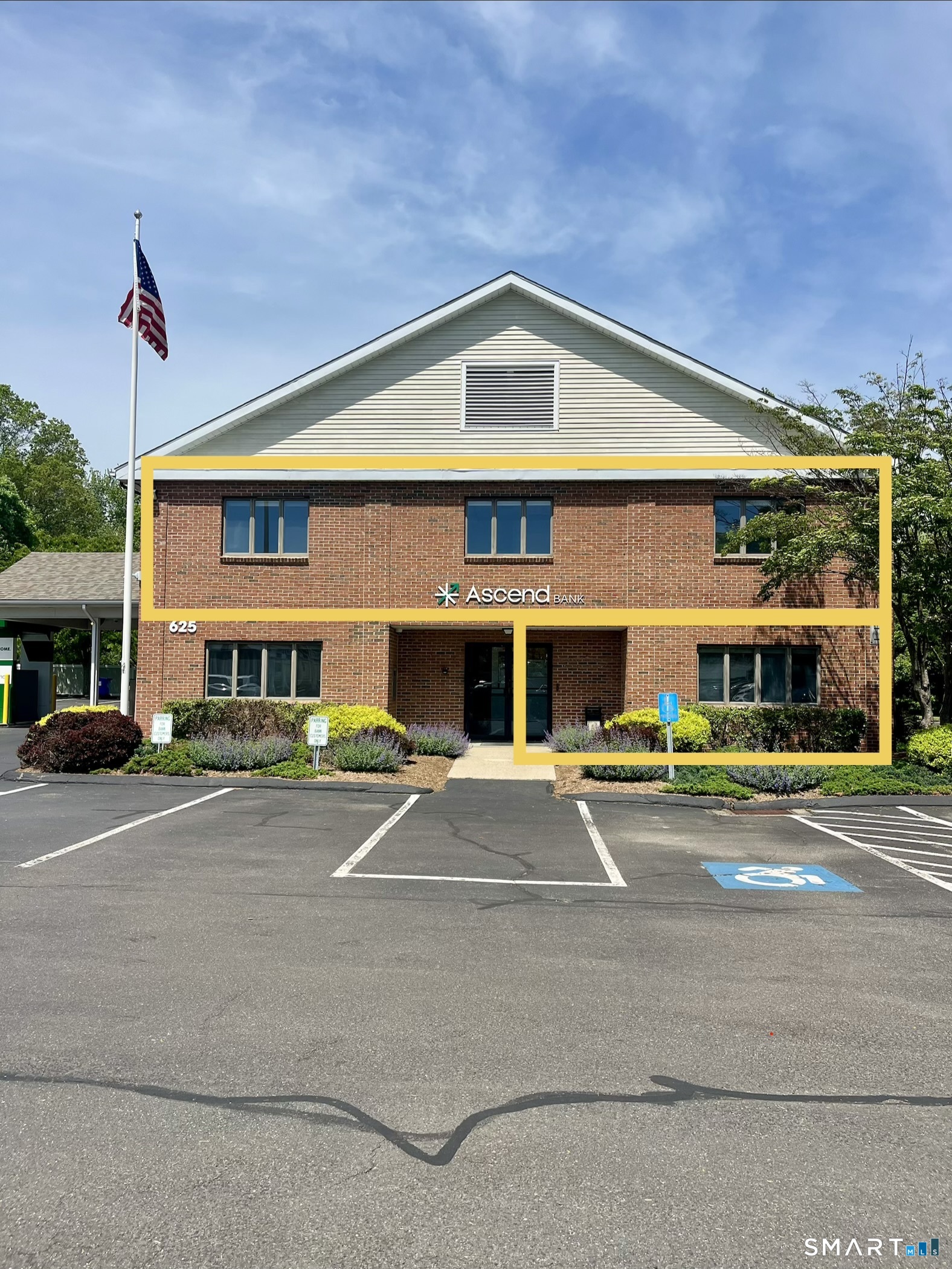 631 Boston Post Road Property Photo 1