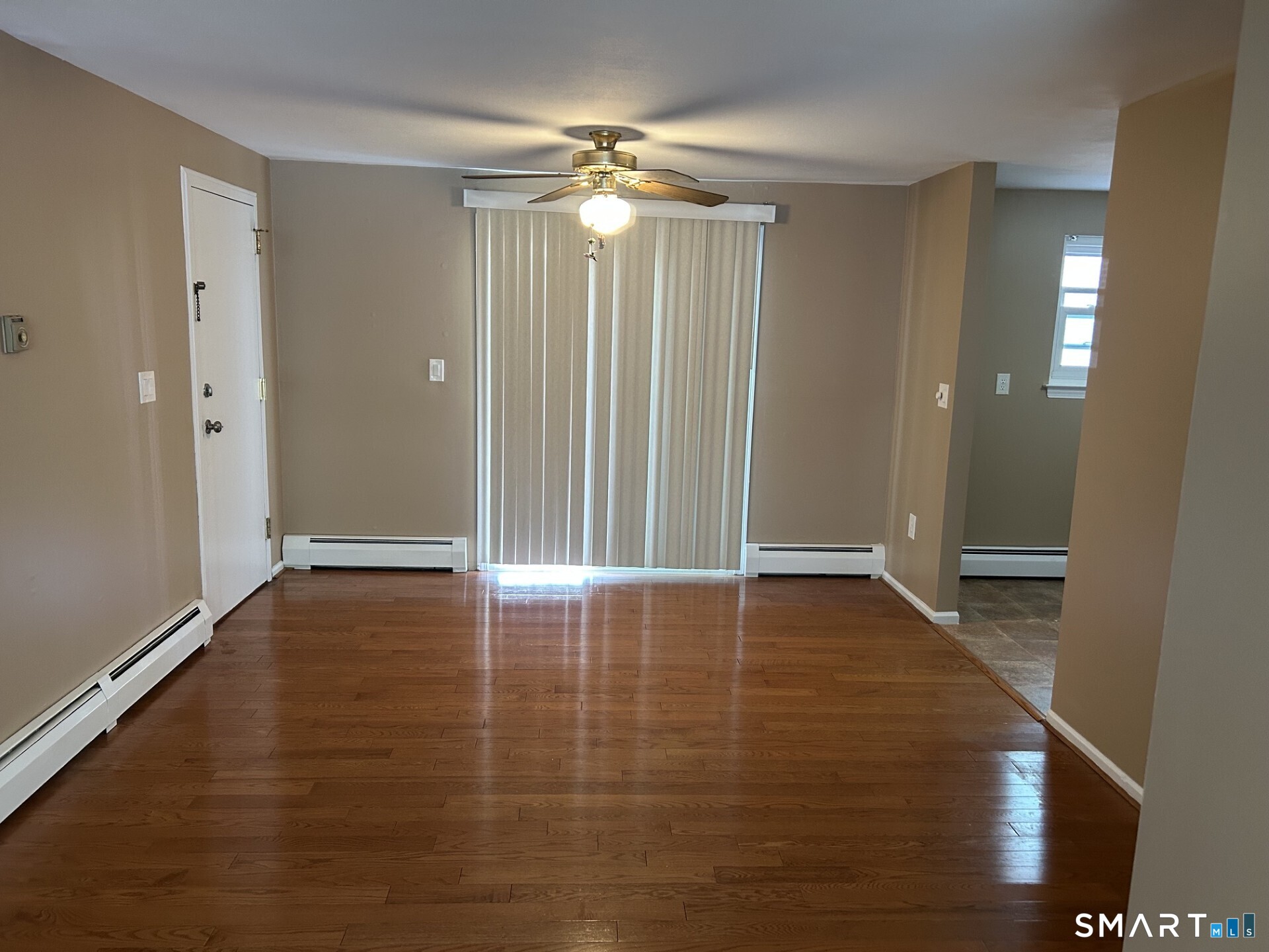 403 Blackstone 403 Village Property Photo 3