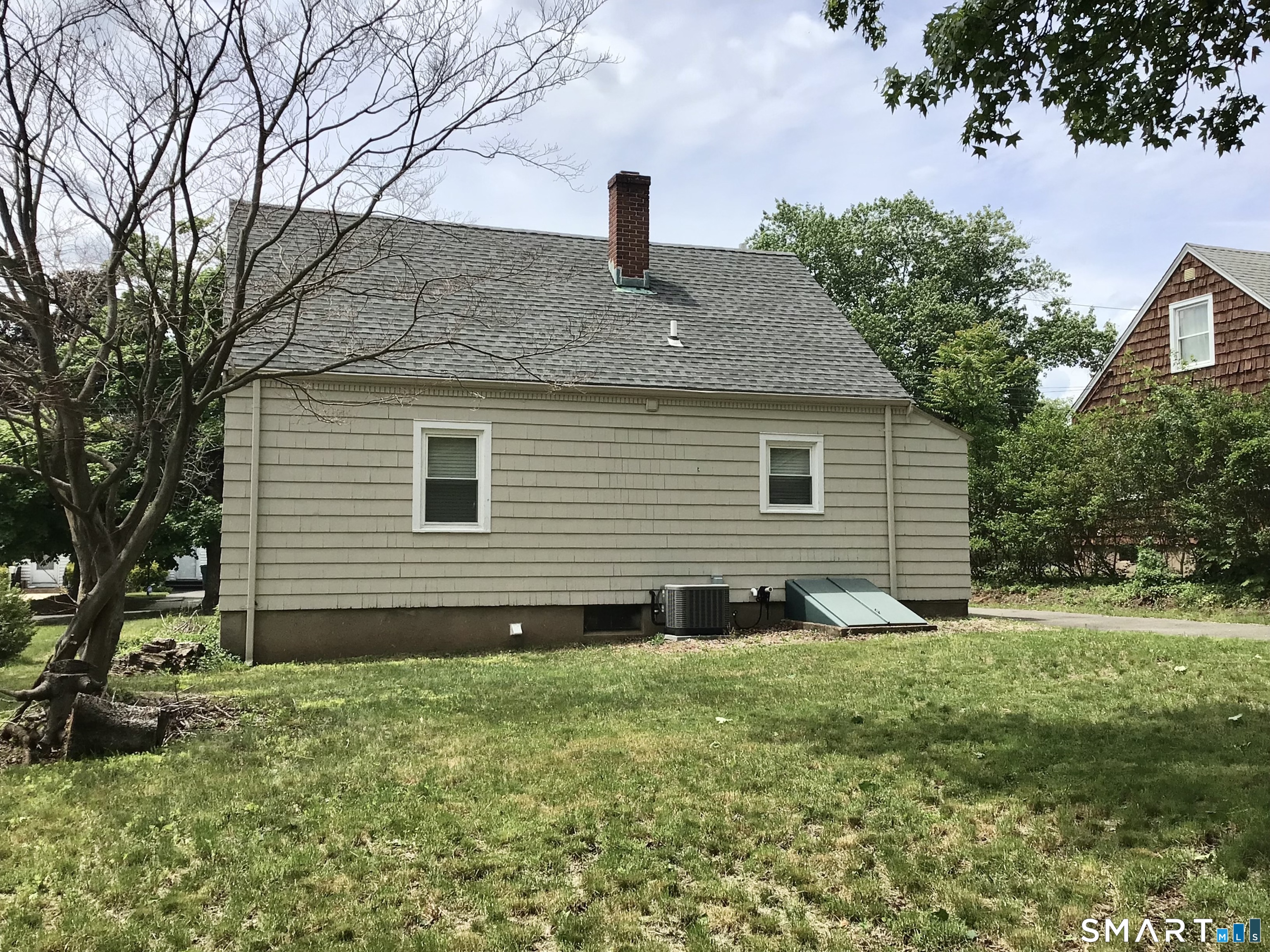 28 Thayer Road Property Photo 3