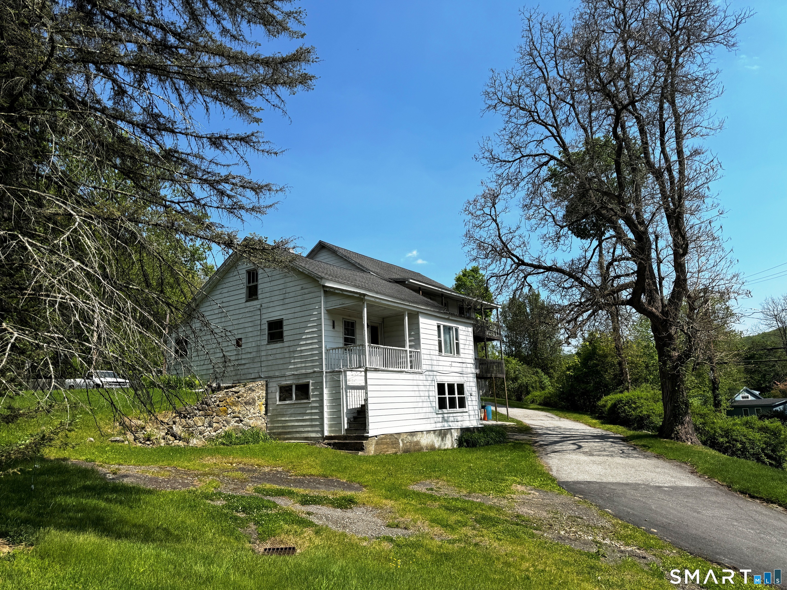 205 Old New Hartford Road Property Photo 3