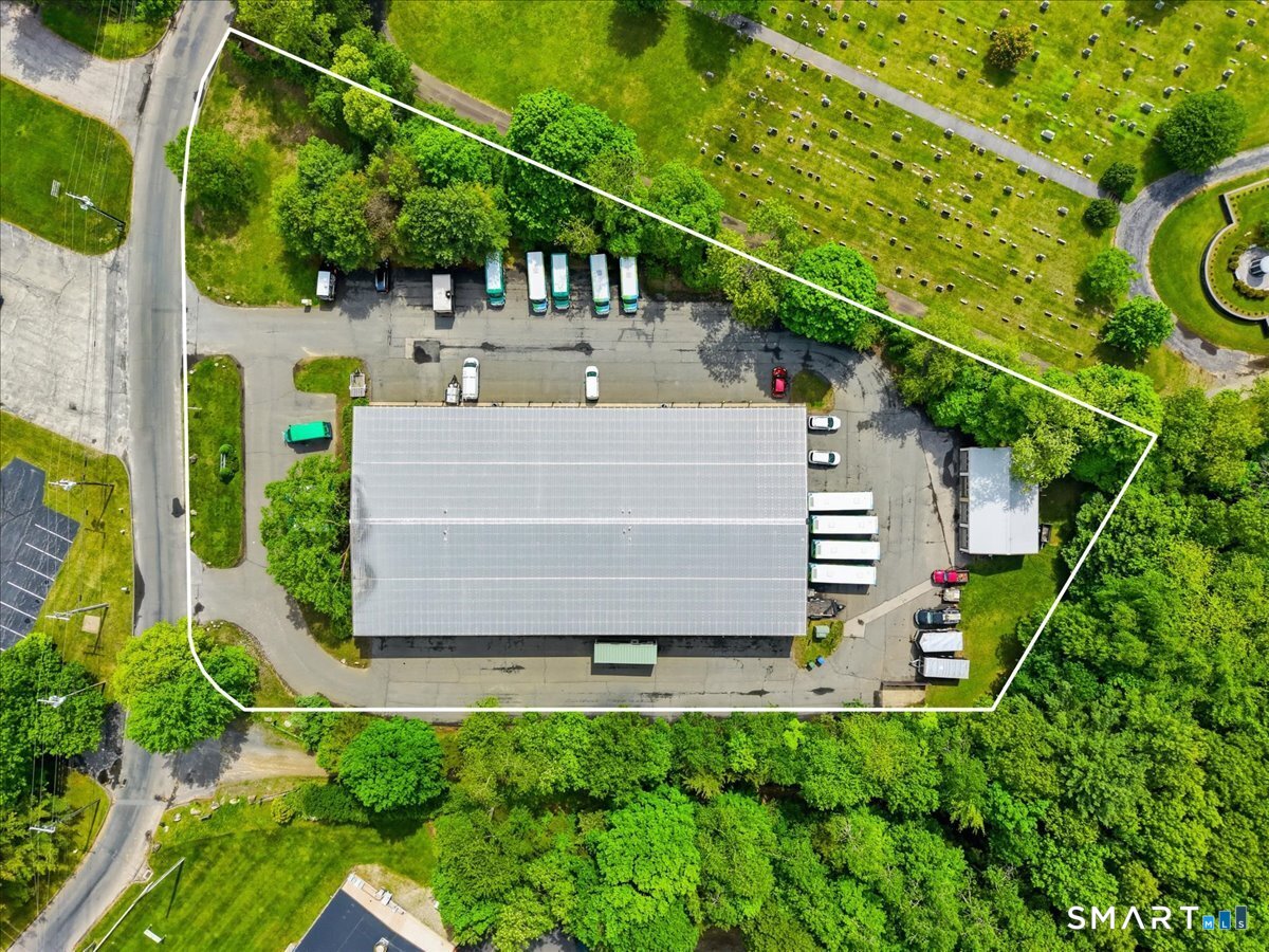 17 Industrial Park Road Property Photo 2