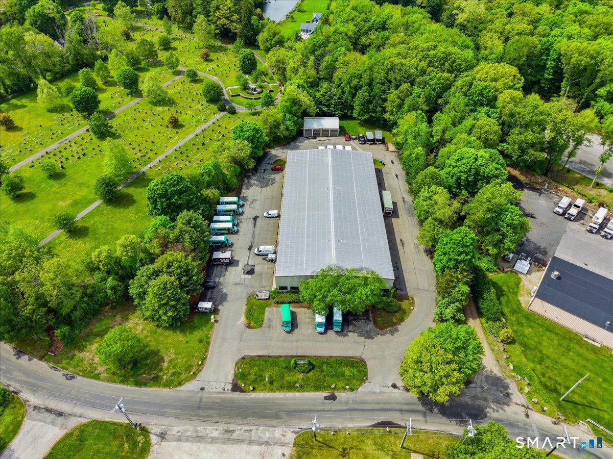 17 Industrial Park Road Property Photo 9