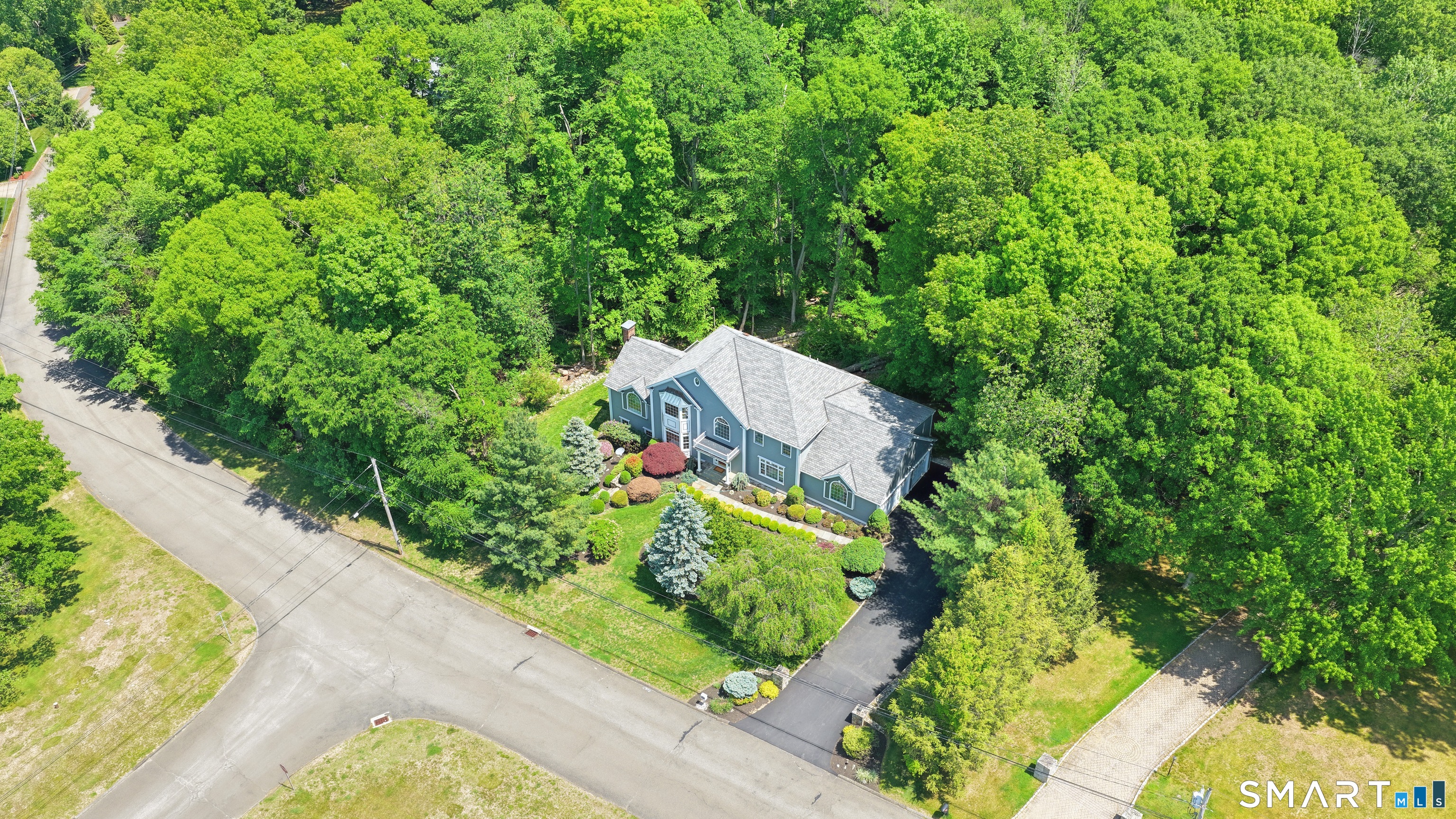 35 Hunting Ridge Road Property Photo 4