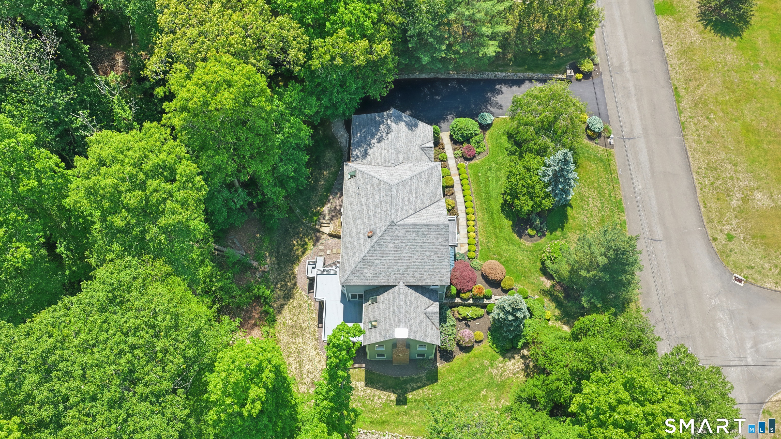 35 Hunting Ridge Road Property Photo 5