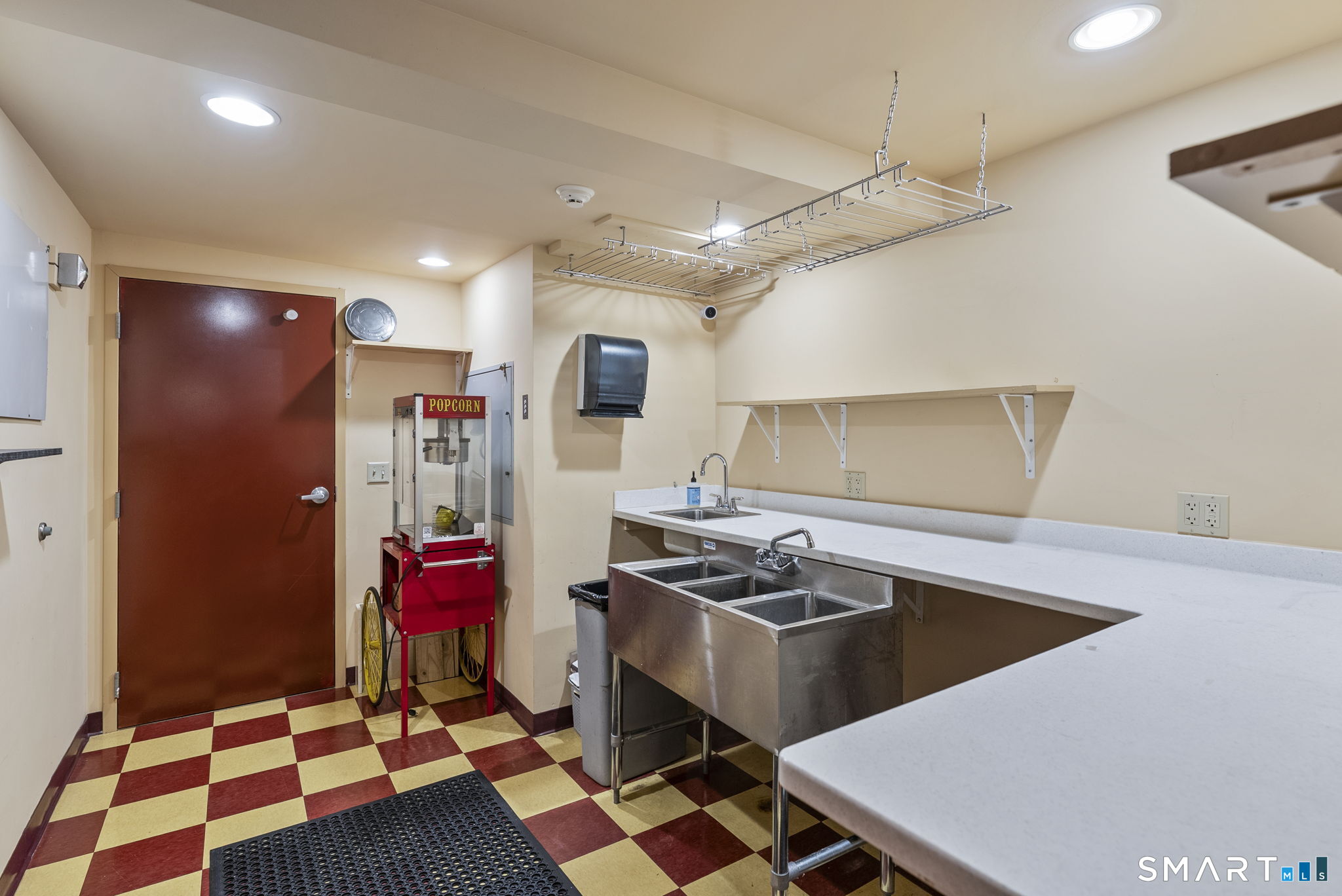 27 Railroad Street Property Photo 17