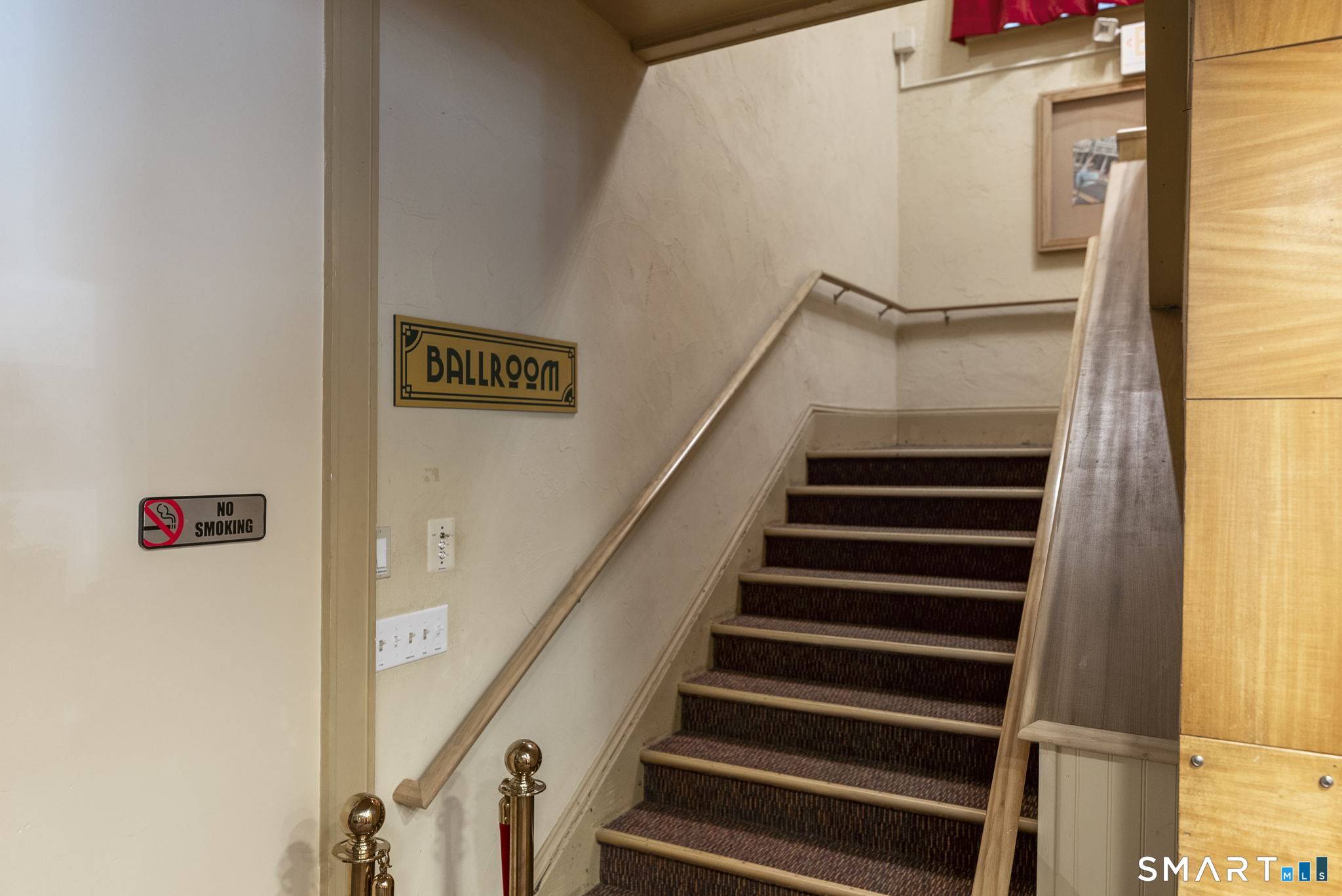 27 Railroad Street Property Photo 19