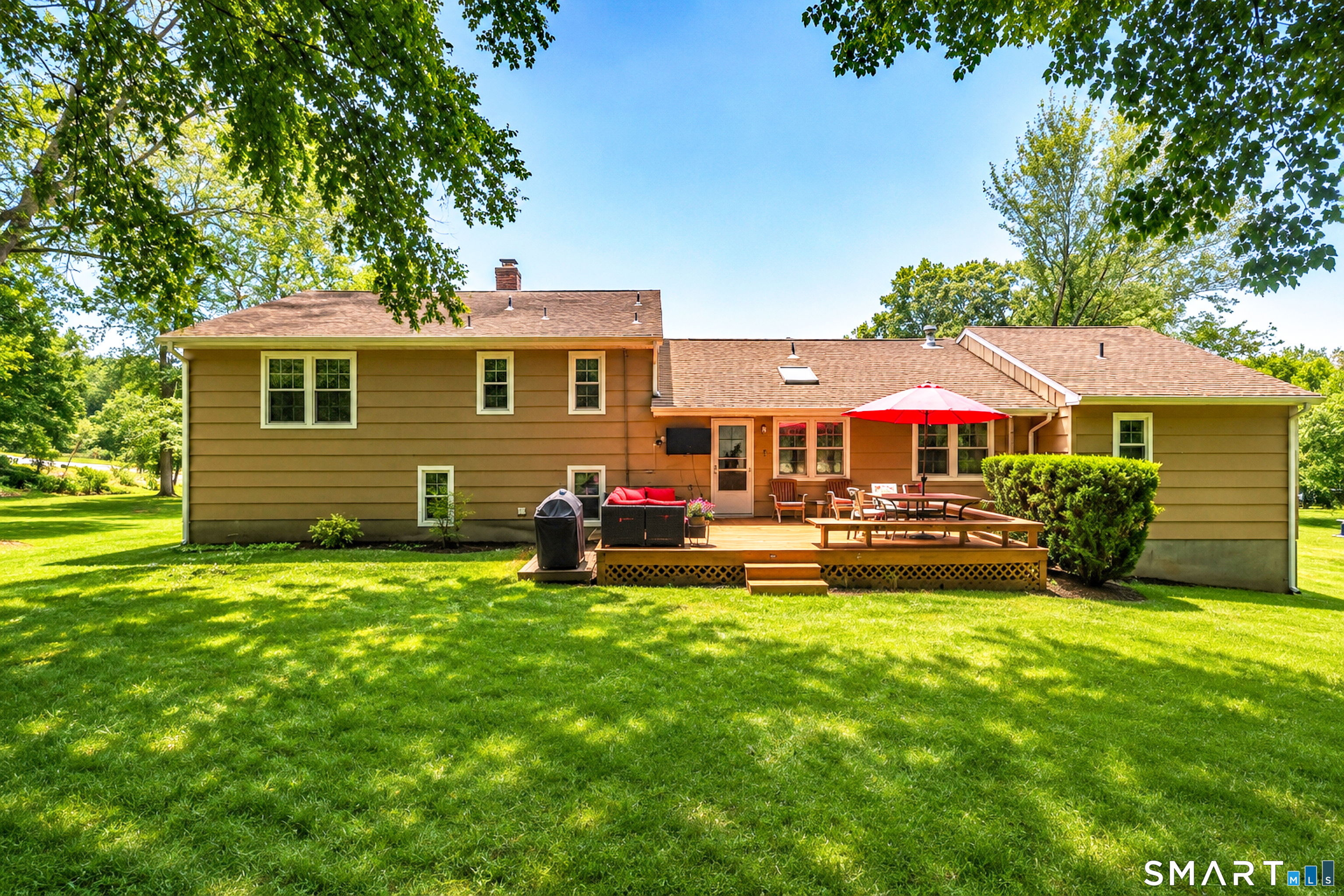 997 Rainbow Trail Property Photo 4