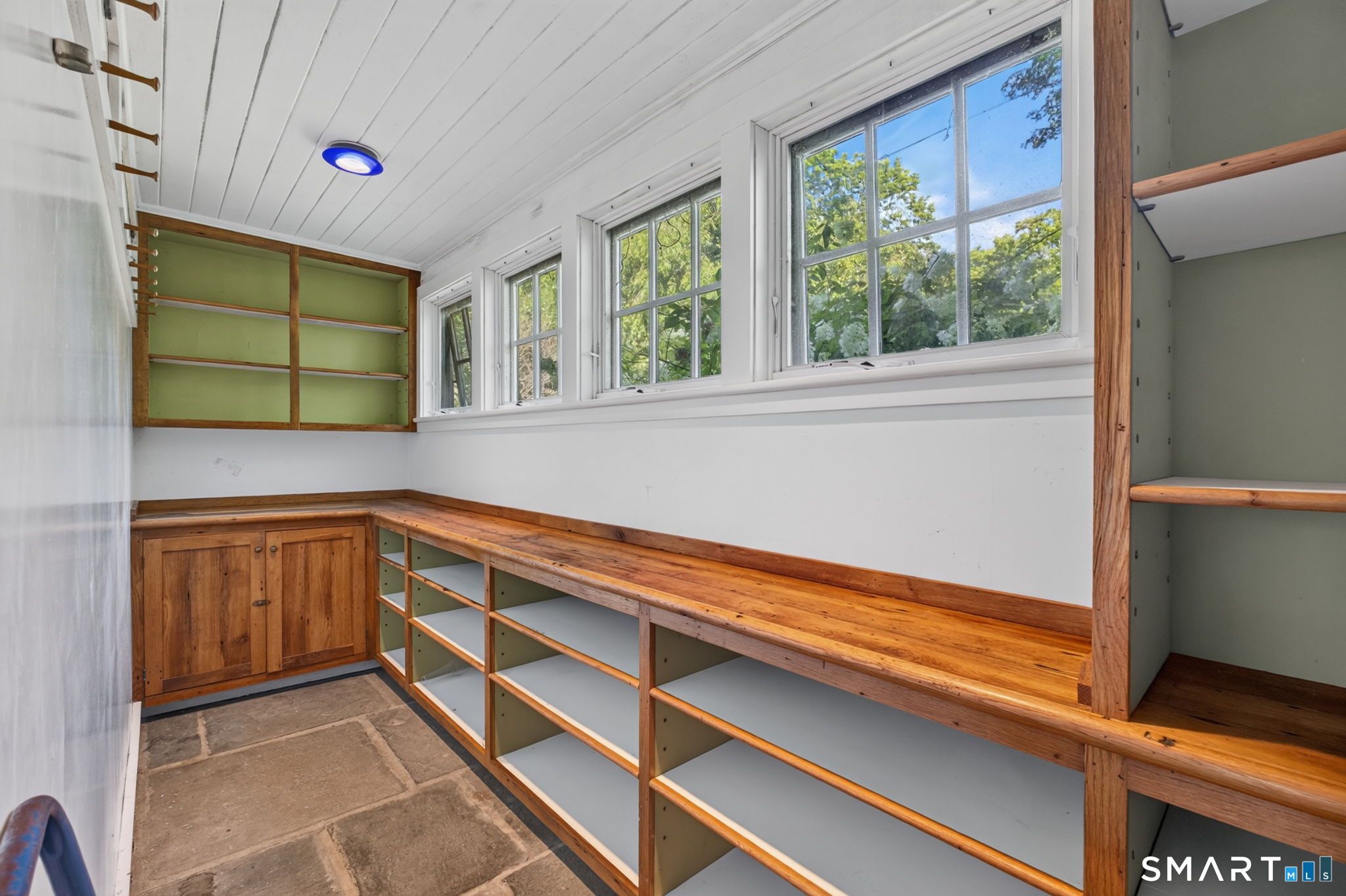 2 Rowland Road Property Photo 11