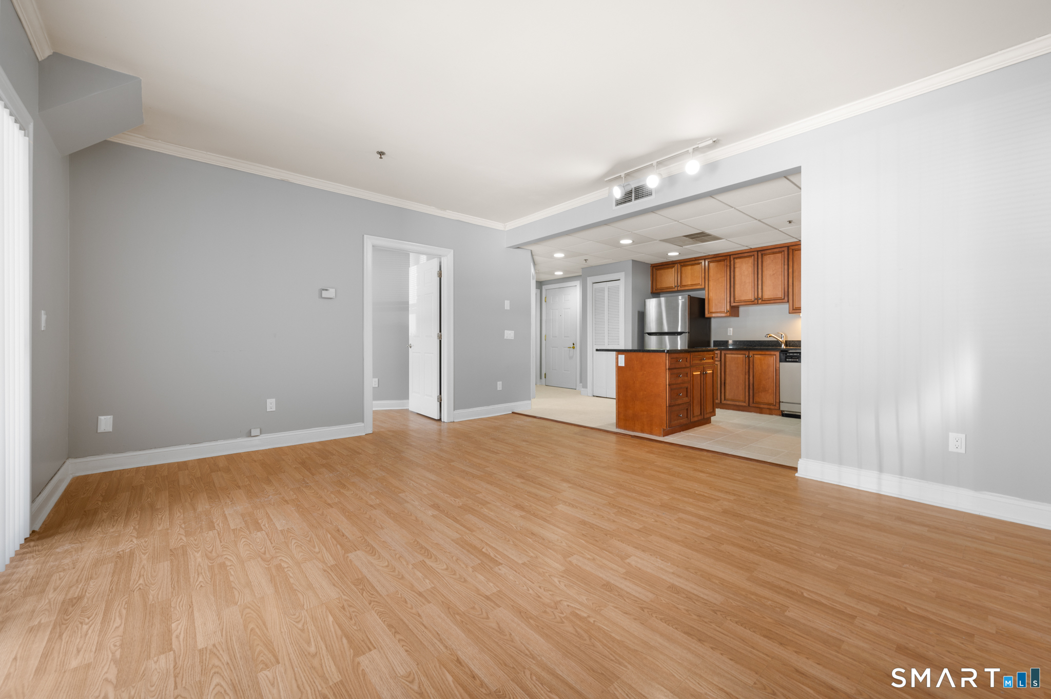 720 Mix 303 Avenue Property Photo 6