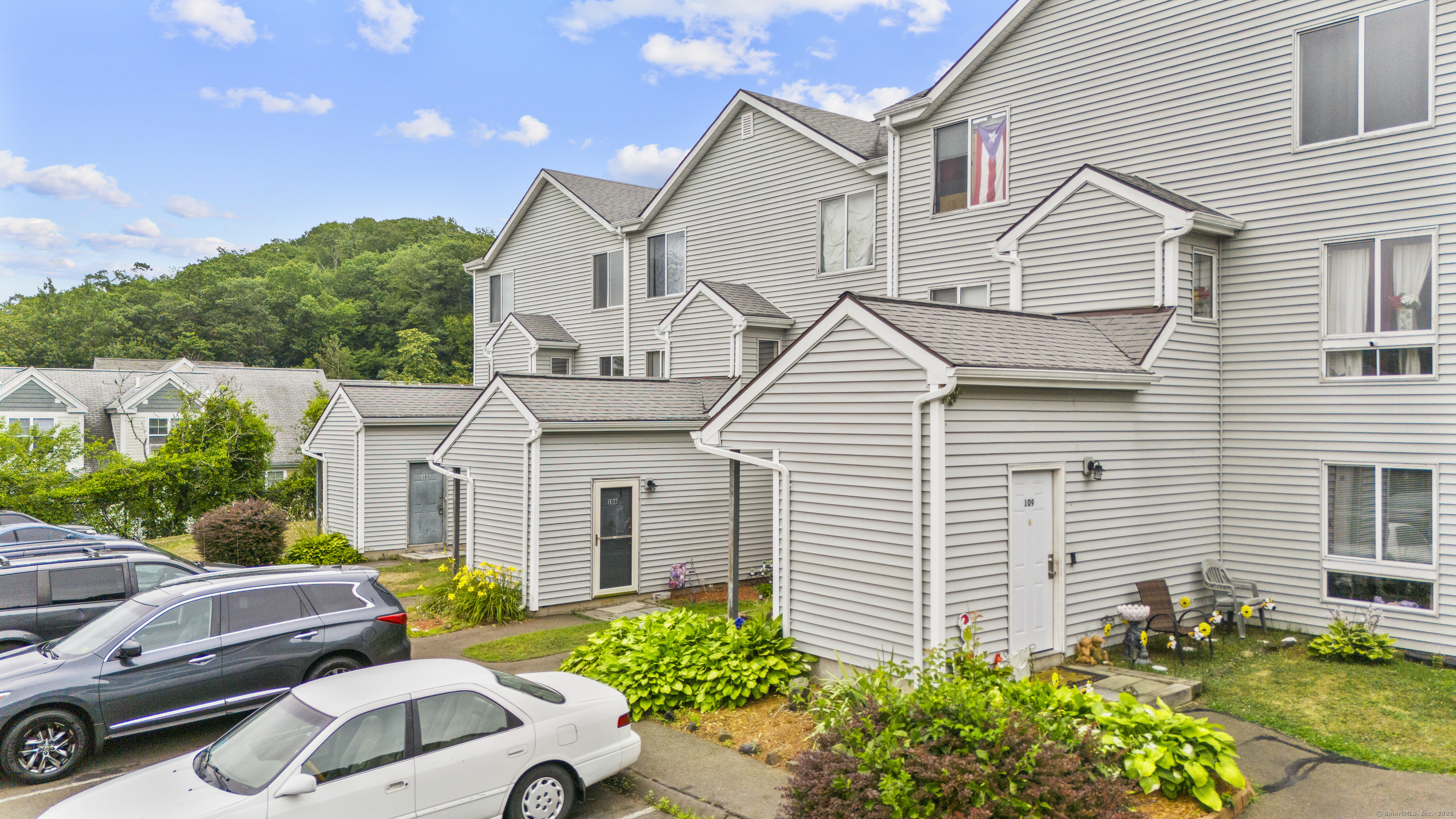 1423 Quinnipiac 108 Avenue Property Photo 9