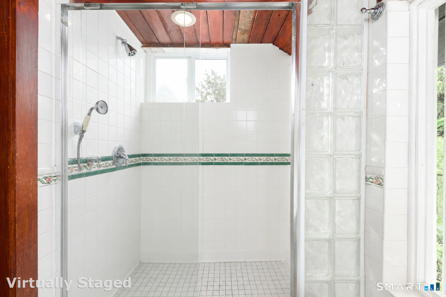 32 West Avenue Property Photo 19