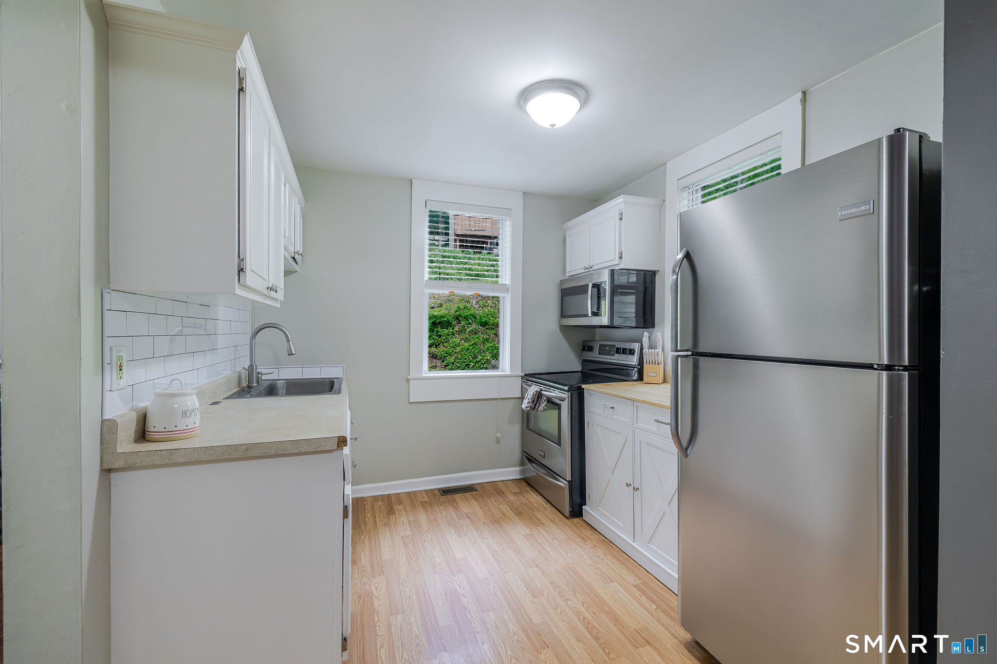 19 Calverton Drive Property Photo 6