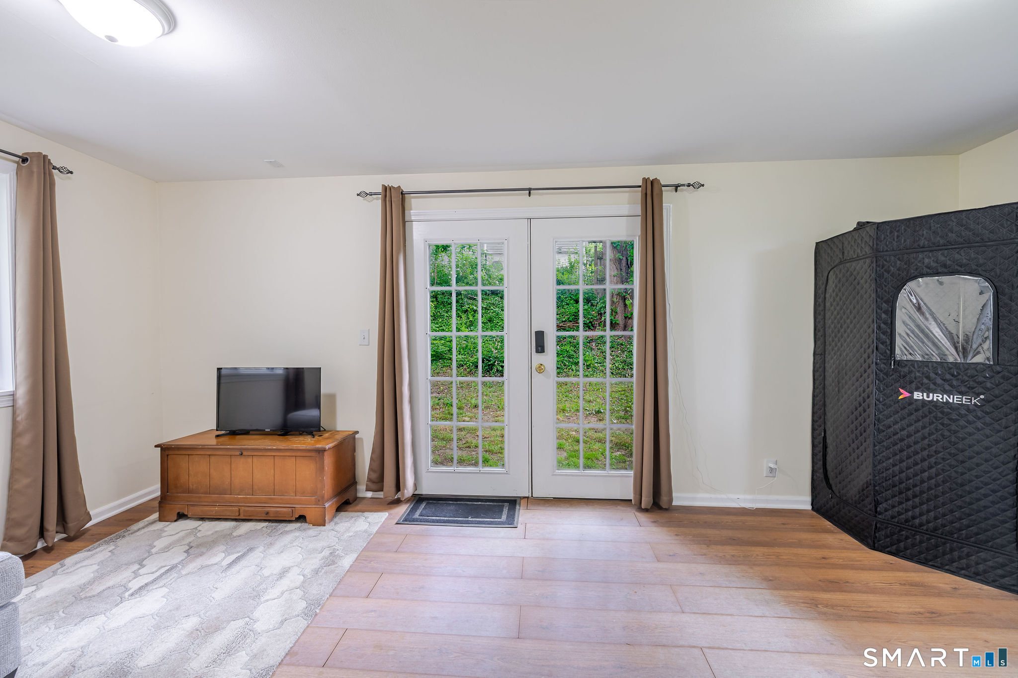 19 Calverton Drive Property Photo 10
