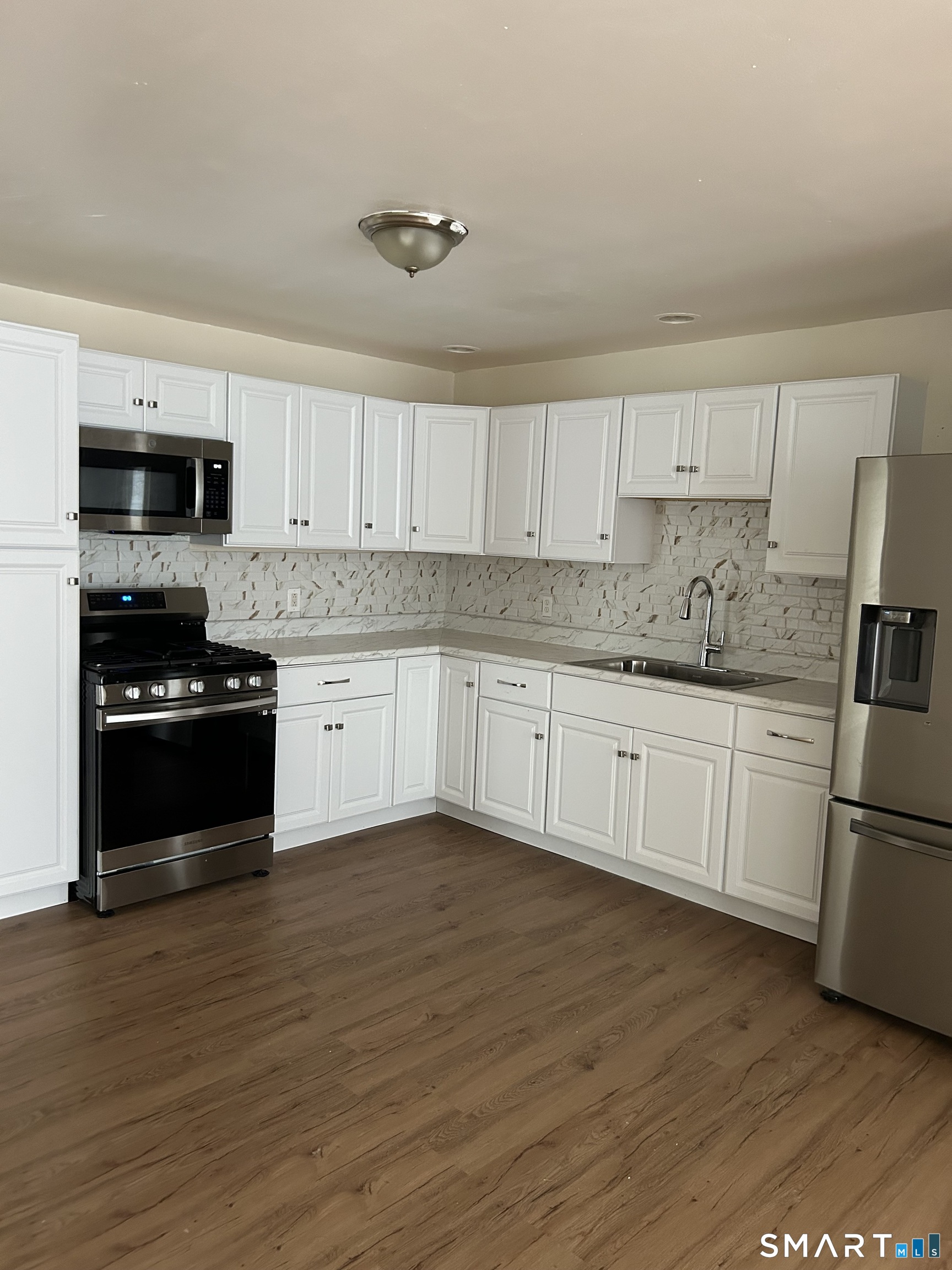 161 Thompson Street Property Photo 1