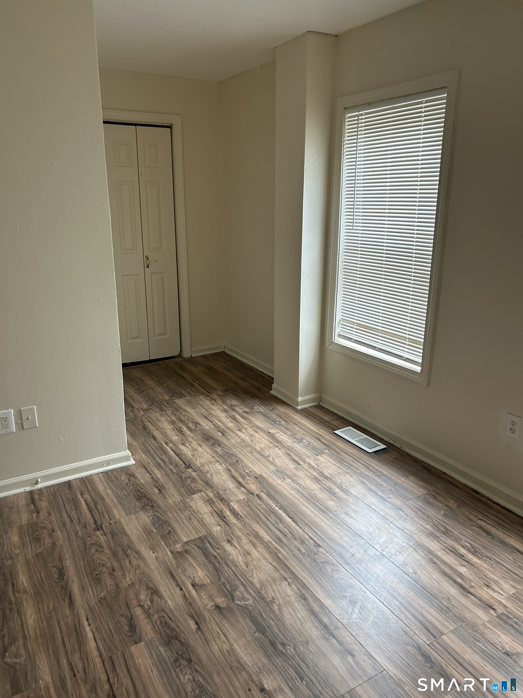 161 Thompson Street Property Photo 8