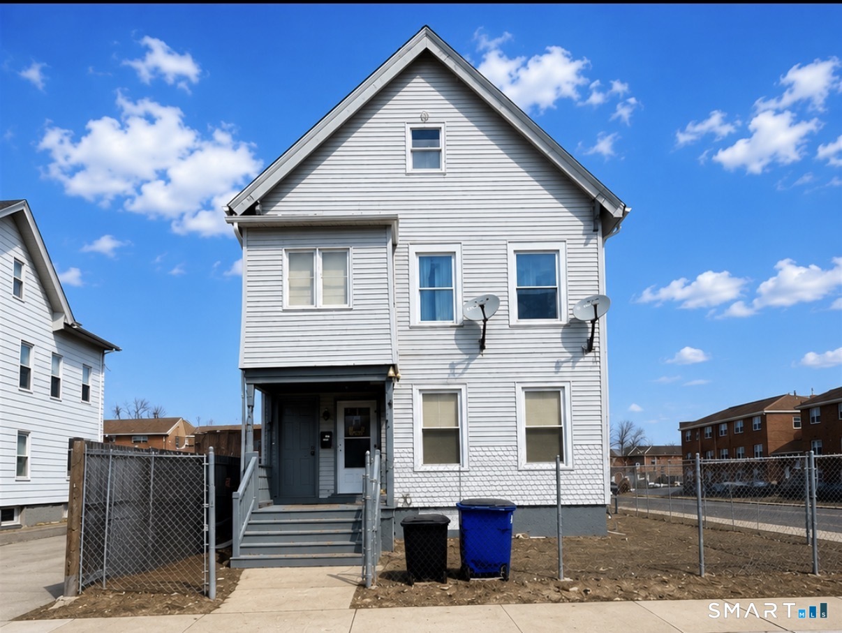 161 Thompson Street Property Photo 10