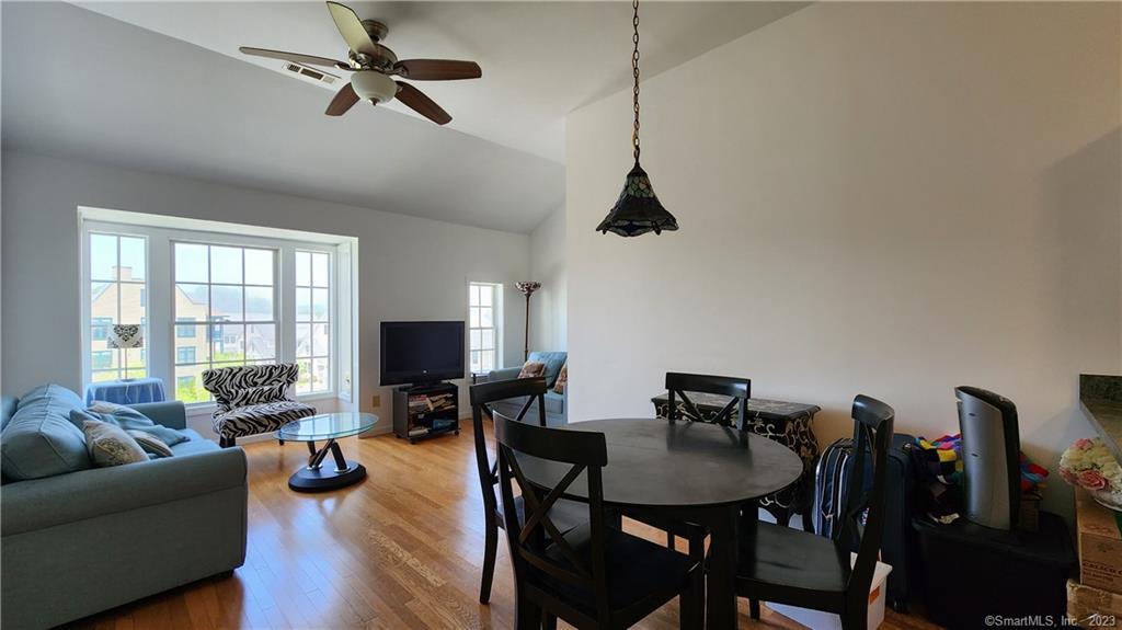 38 Hope 26 Street Property Photo 6