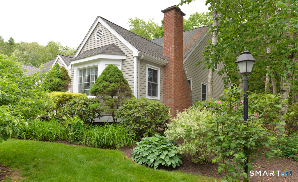 17 Woodbury 17 Hill Property Photo 3