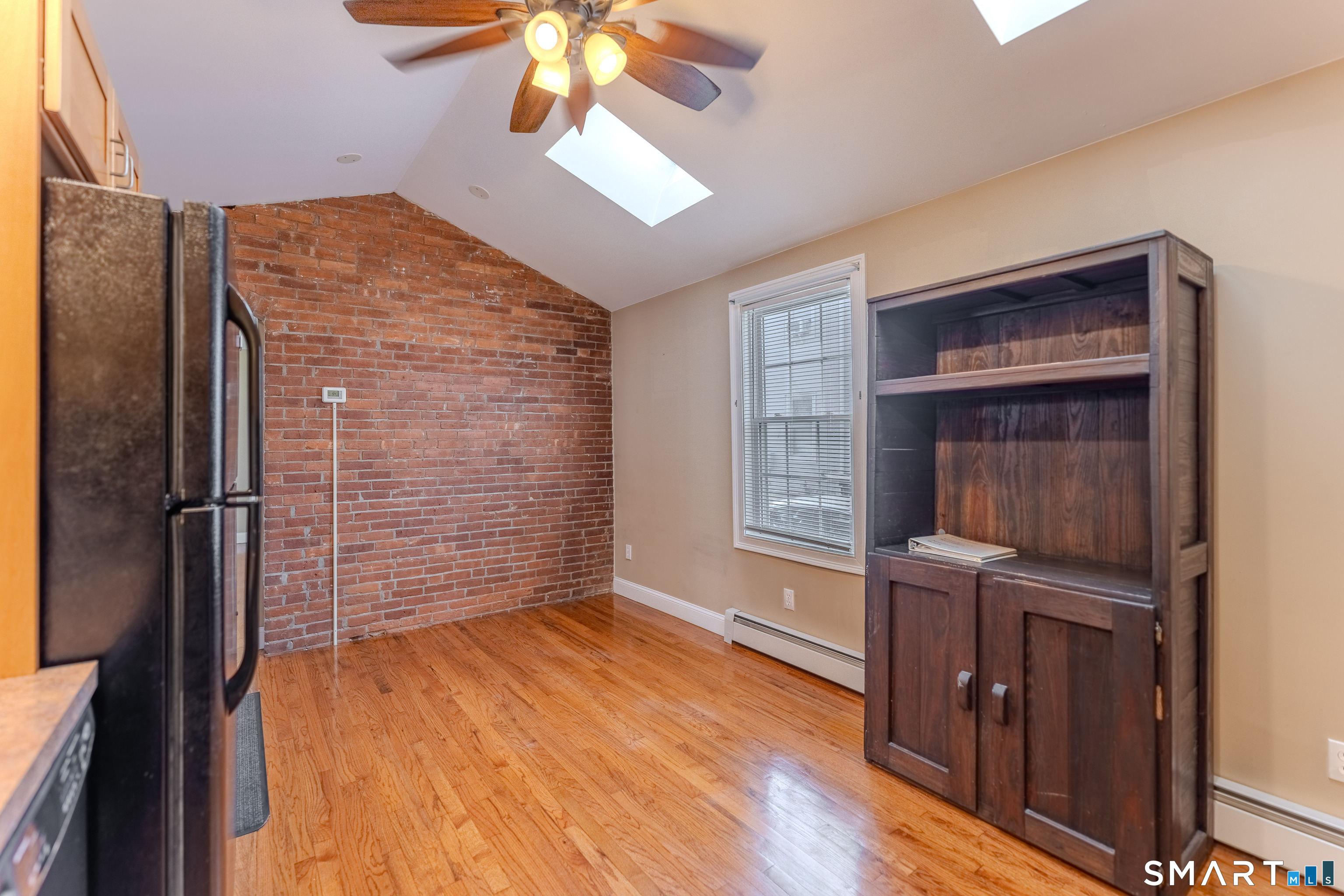 31 Suffield Street Property Photo 5