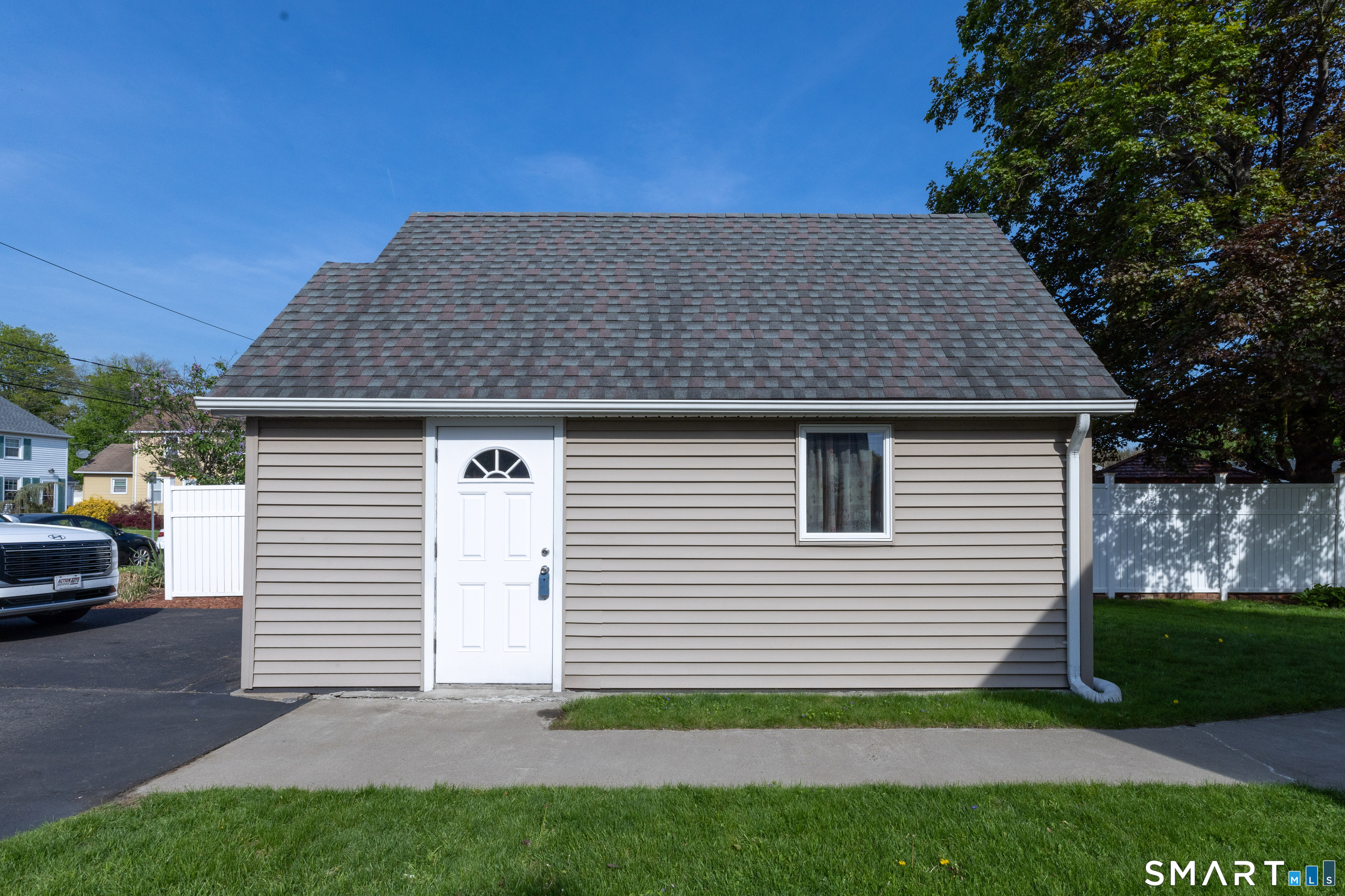 31 Suffield Street Property Photo 31
