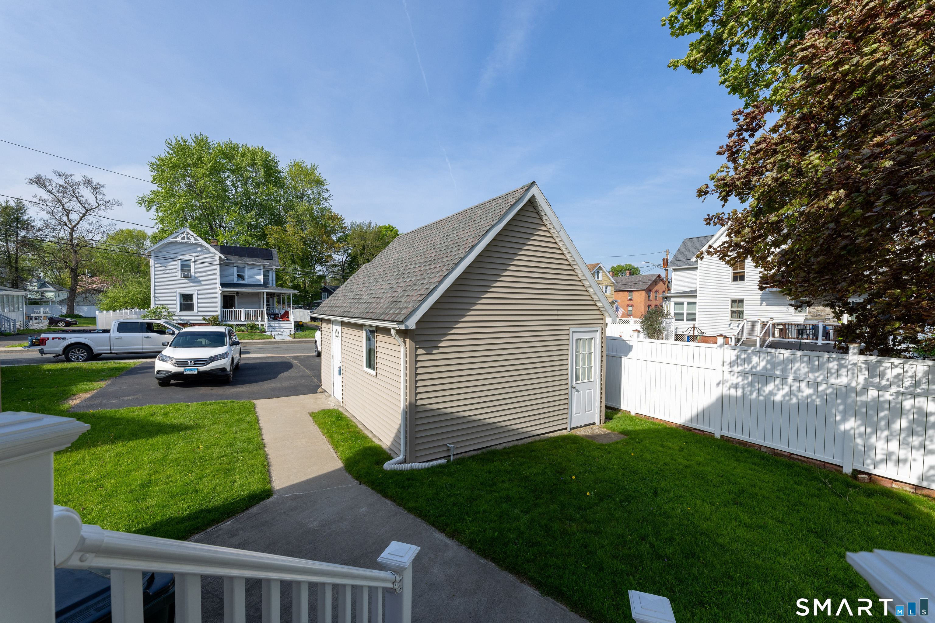 31 Suffield Street Property Photo 32