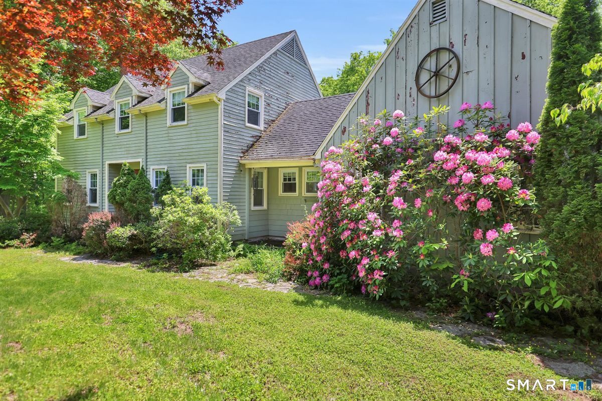 55 Burr Road Property Photo 1