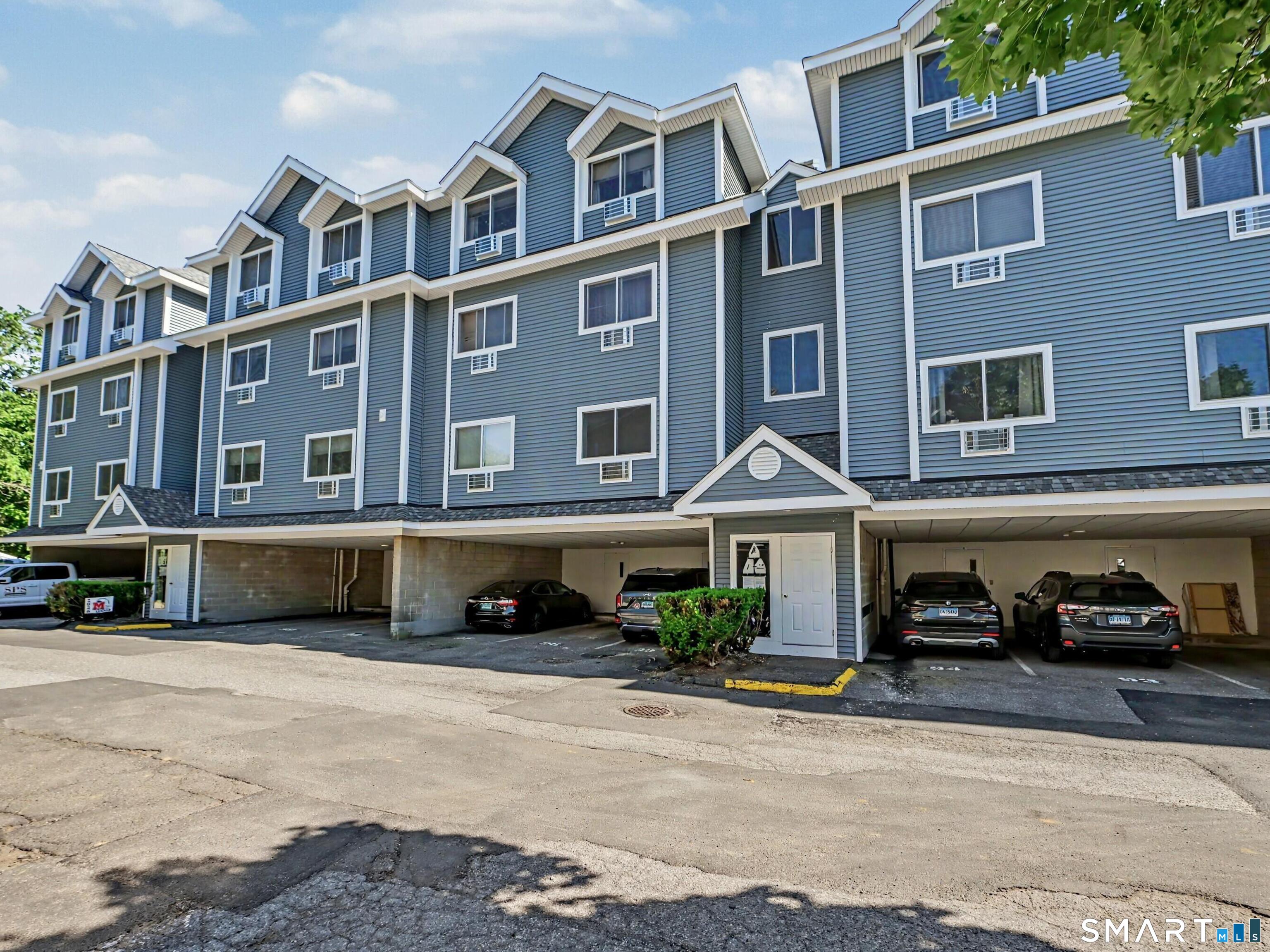 97 Richards F15 Avenue Property Photo 1